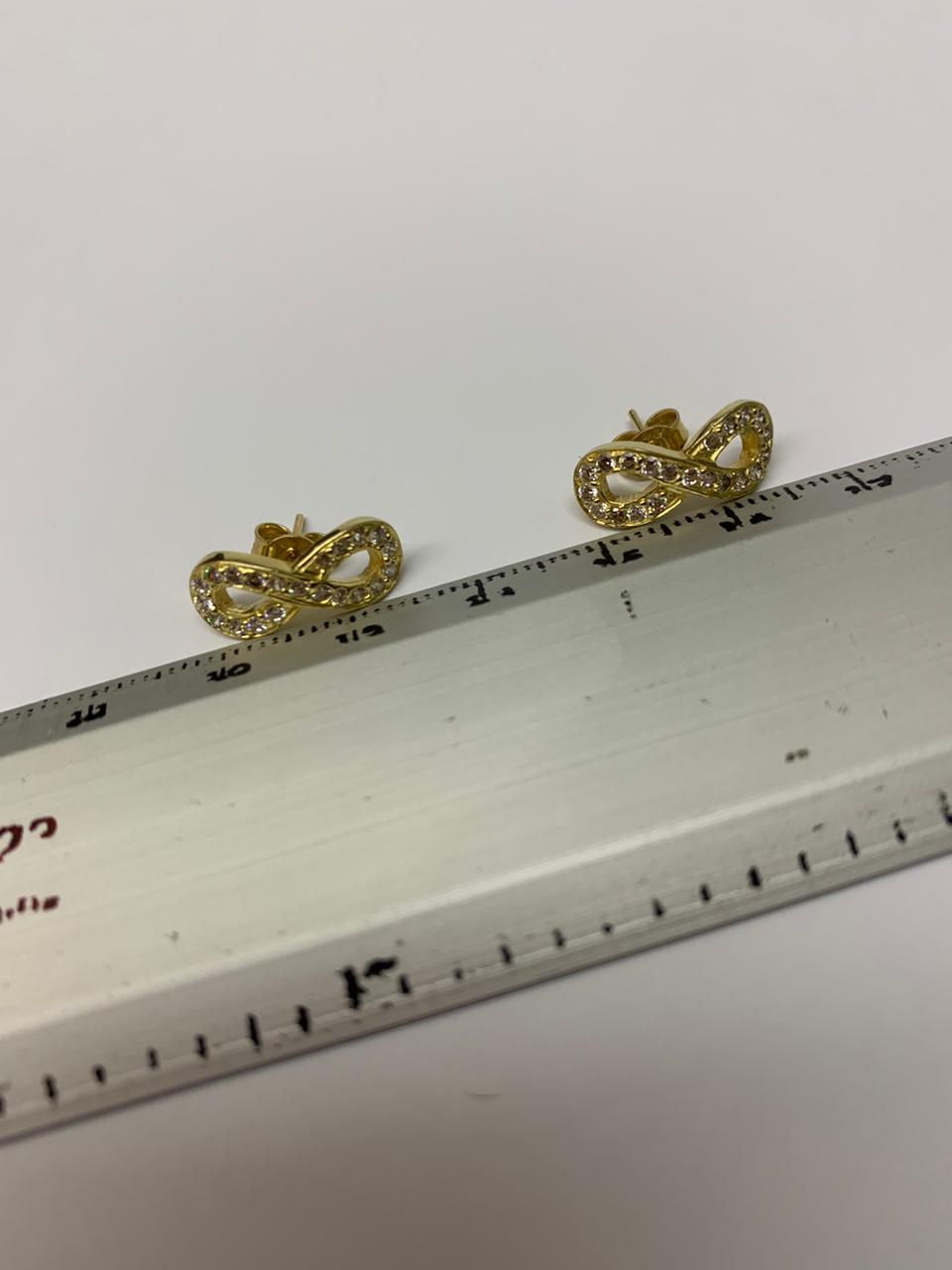 ✨ Aretes Infinito Pavé – Un símbolo de amor eterno ✨
