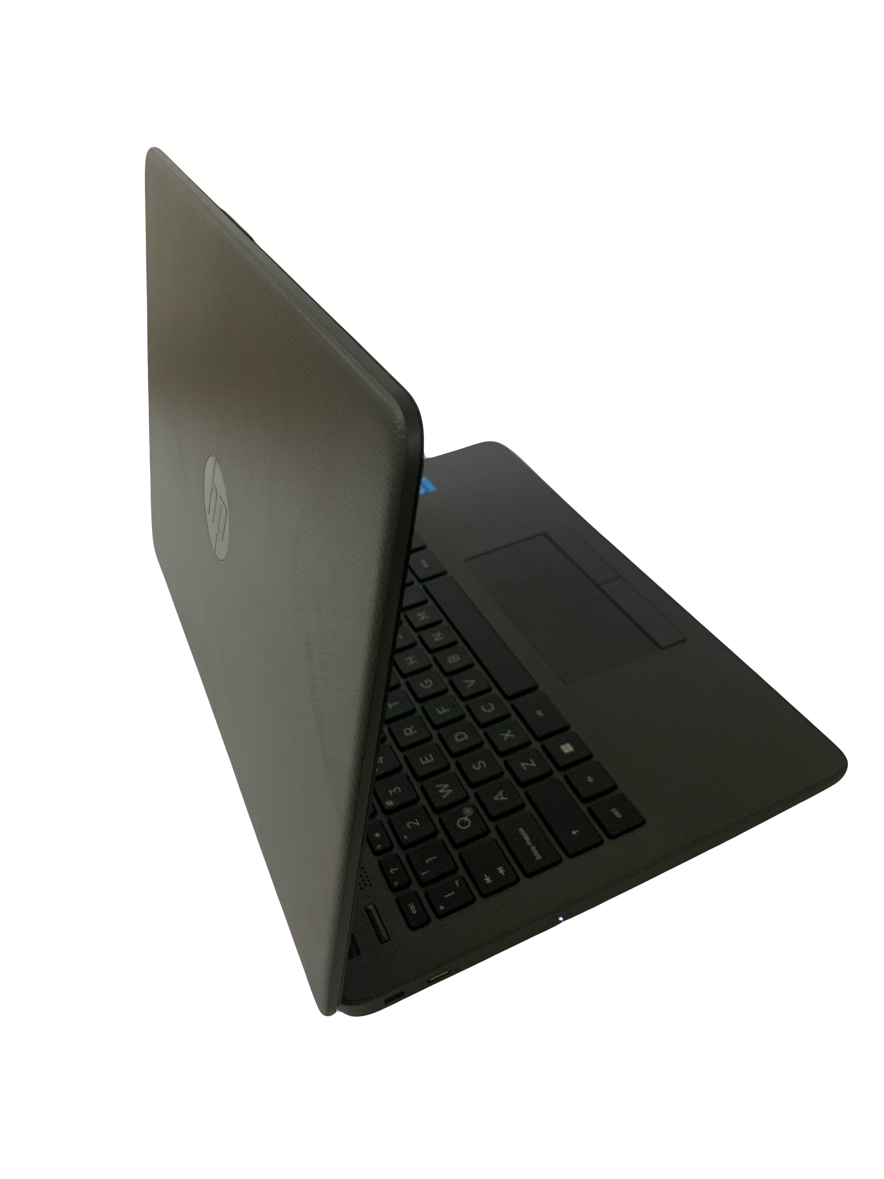 Laptop HP 240 G8 – Potencia y movilidad en tus manos