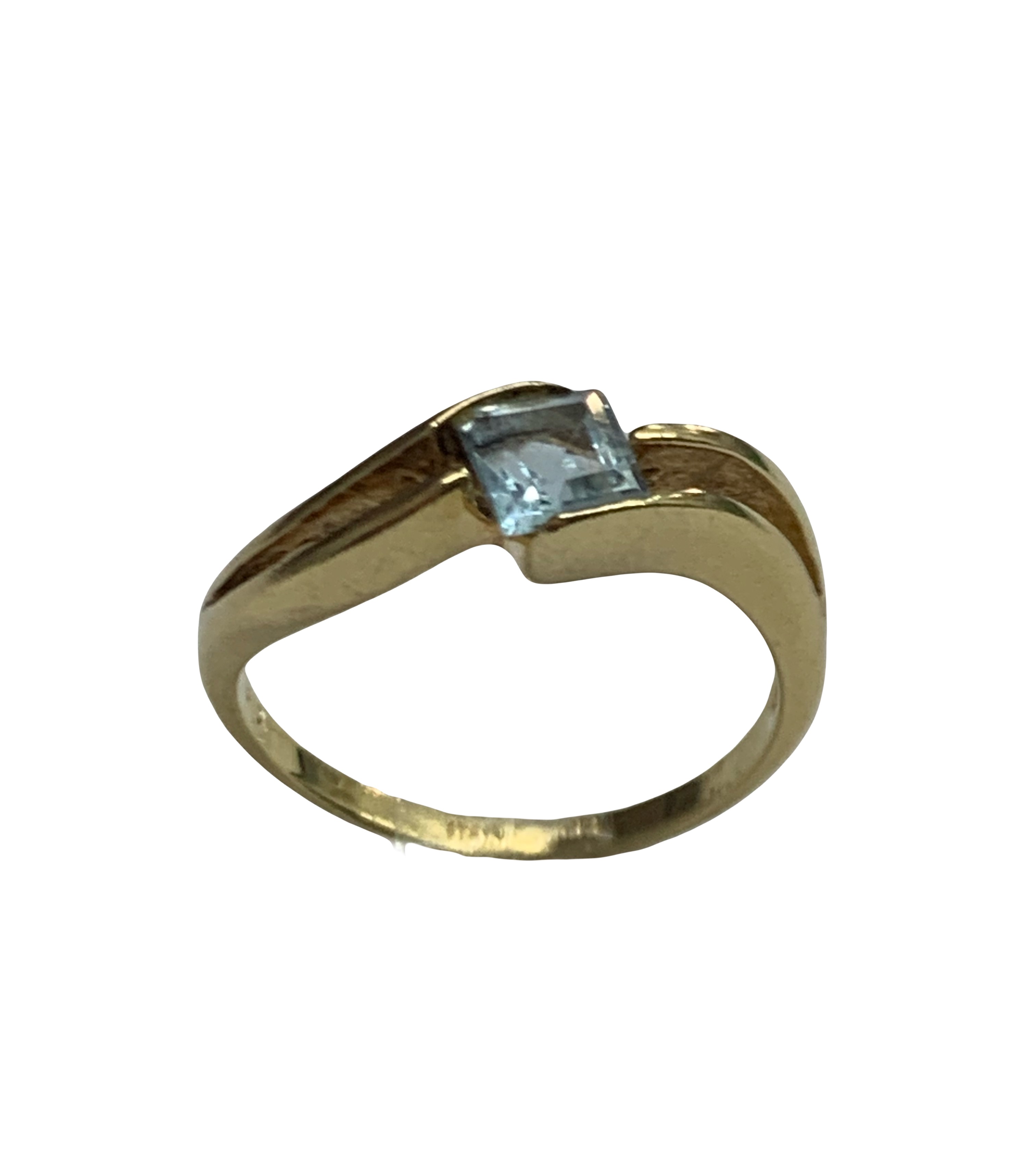 Anillo Solitario Bypass en Oro Amarillo 14K – Topacio Azul