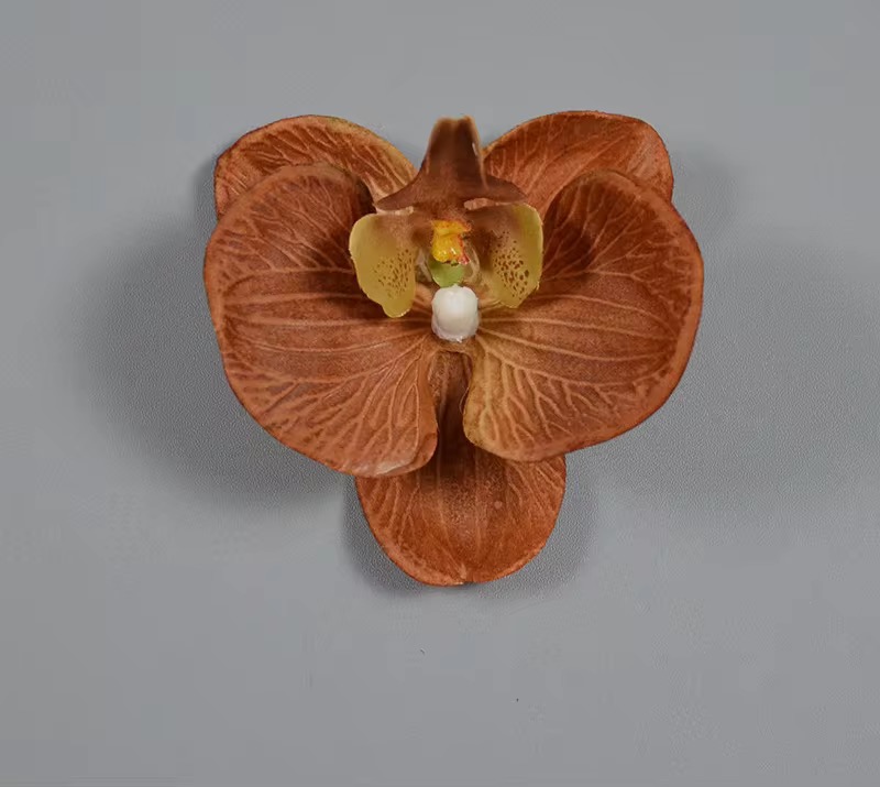 SINGLE ORCHID FLOWER