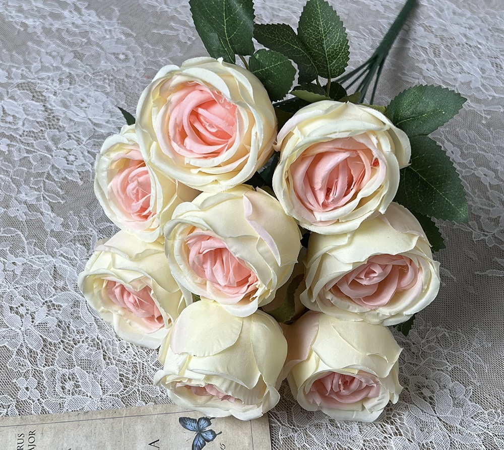 9 PIECE ROYAL ROSE BOUQUET