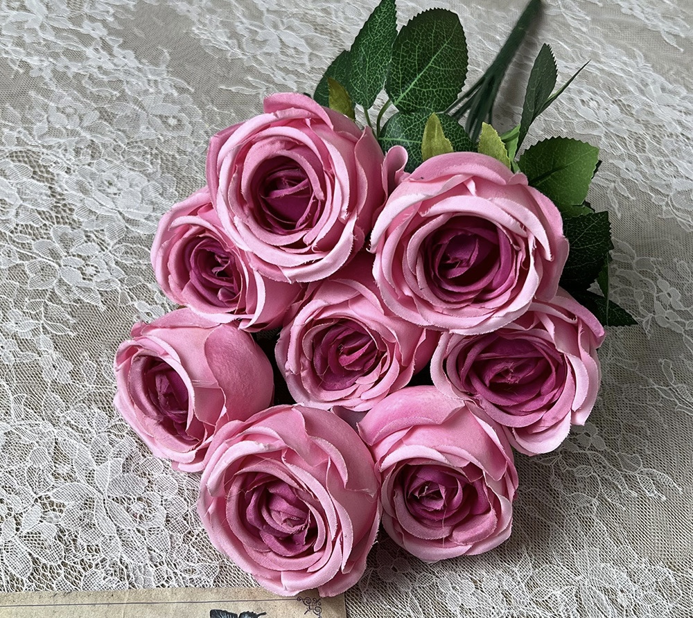 9 PIECE ROYAL ROSE BOUQUET