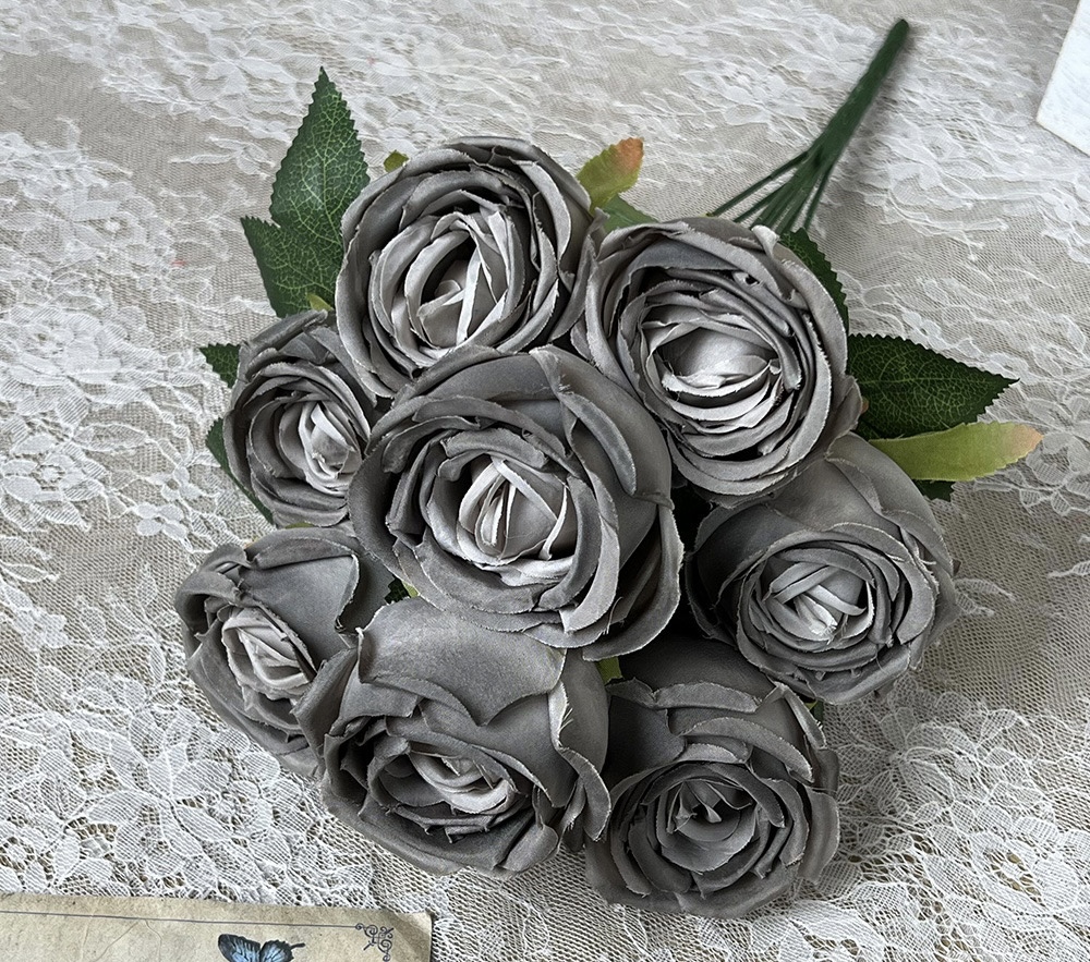9 PIECE ROYAL ROSE BOUQUET