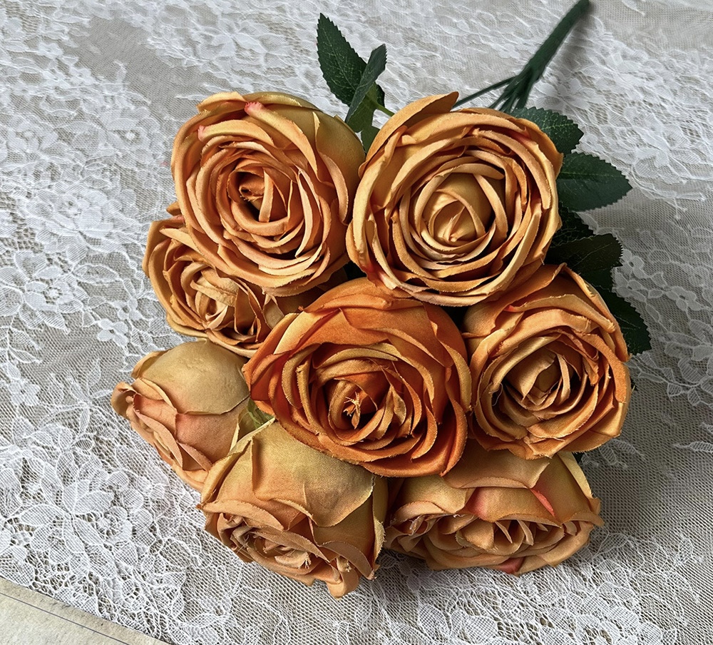 9 PIECE ROYAL ROSE BOUQUET