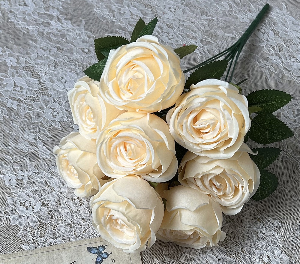 9 PIECE ROYAL ROSE BOUQUET