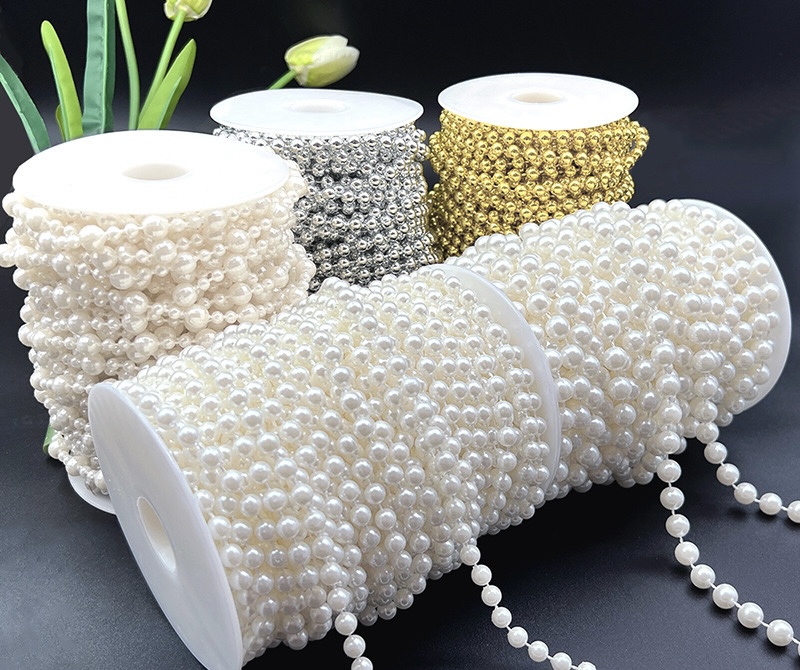 PEARL BEADS ON A ROLL