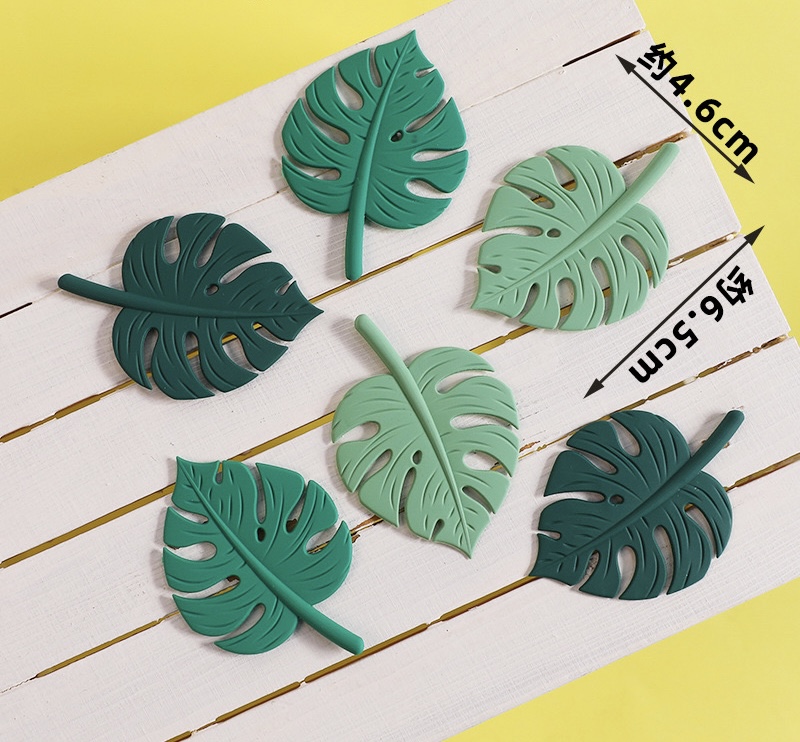 FAUX ANIMAL FIGURINE CAKE TOPPER