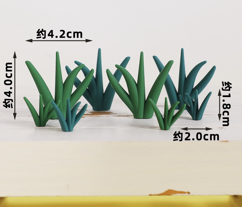 FAUX ANIMAL FIGURINE CAKE TOPPER