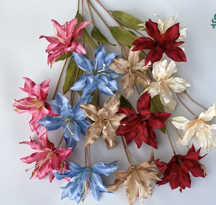 Lily wire lotus
