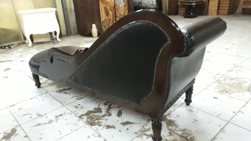 High-Quality Leather Sofa - Crafted in Bali