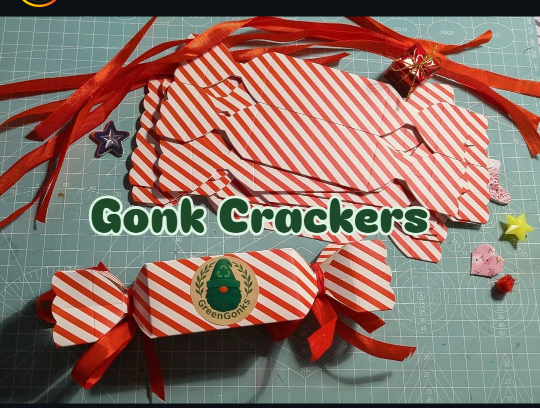 GONK CRACKER GIFT BOX