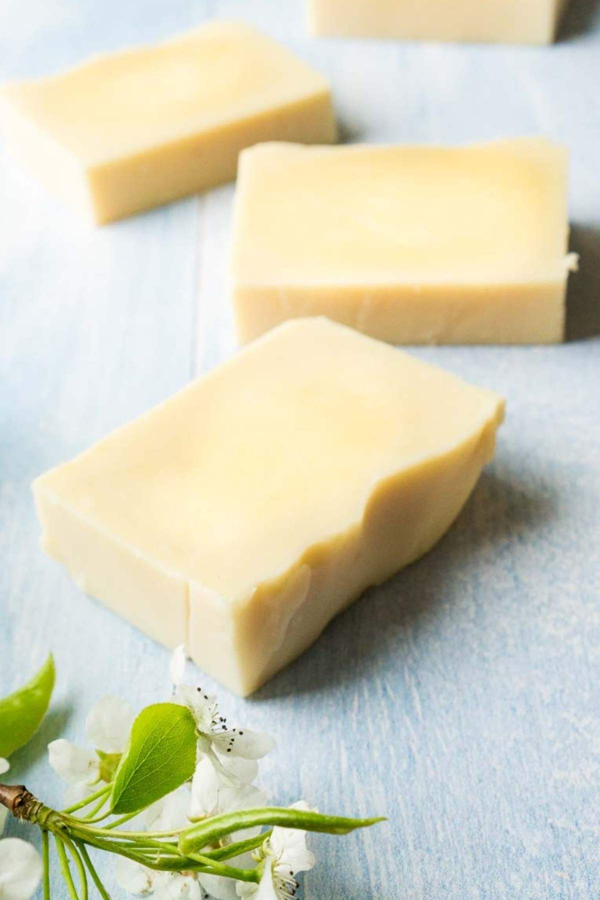 main product image on details page