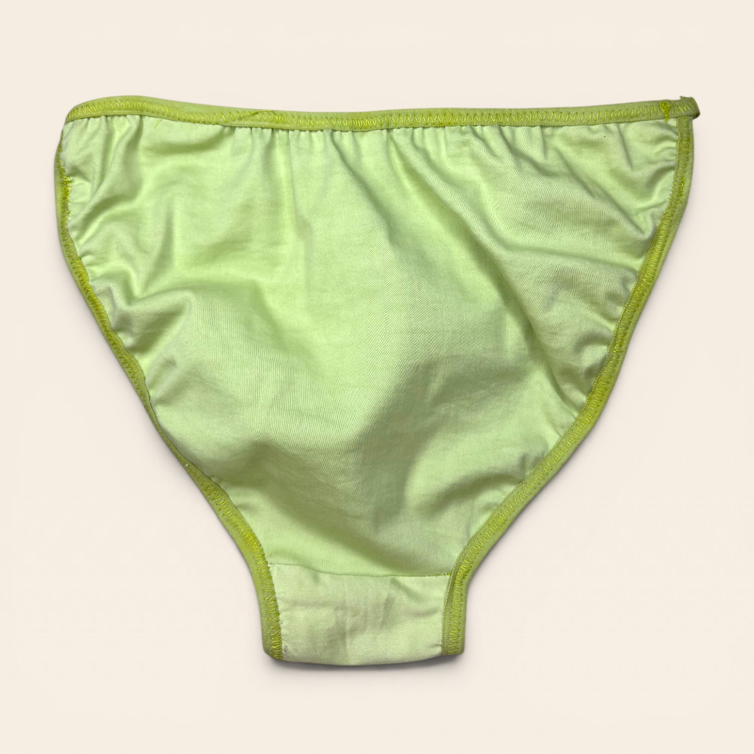 Mint Noel Brief