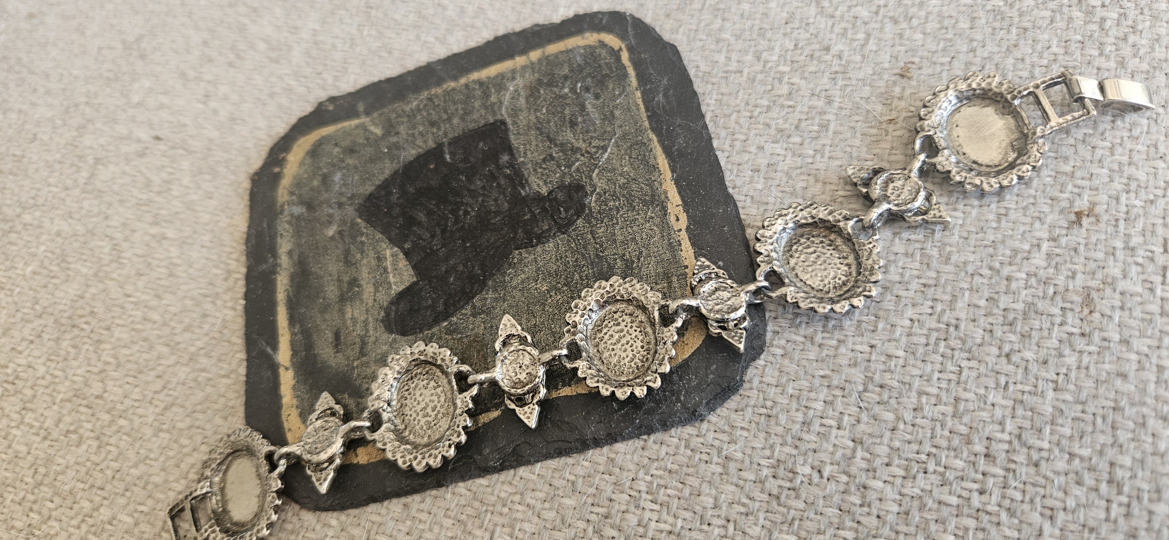 Victorian cabauchin bracelet