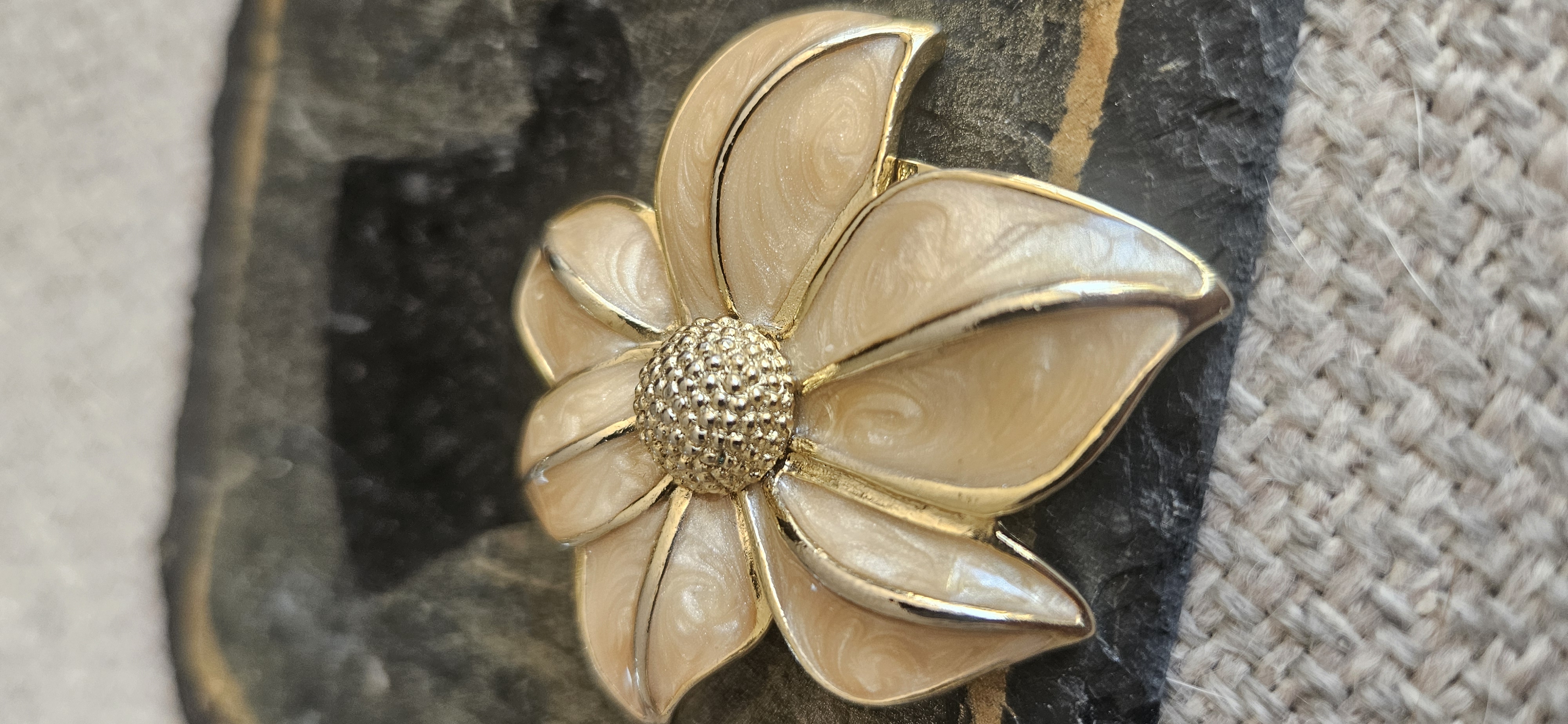 Vintage Flower Scarf Clip