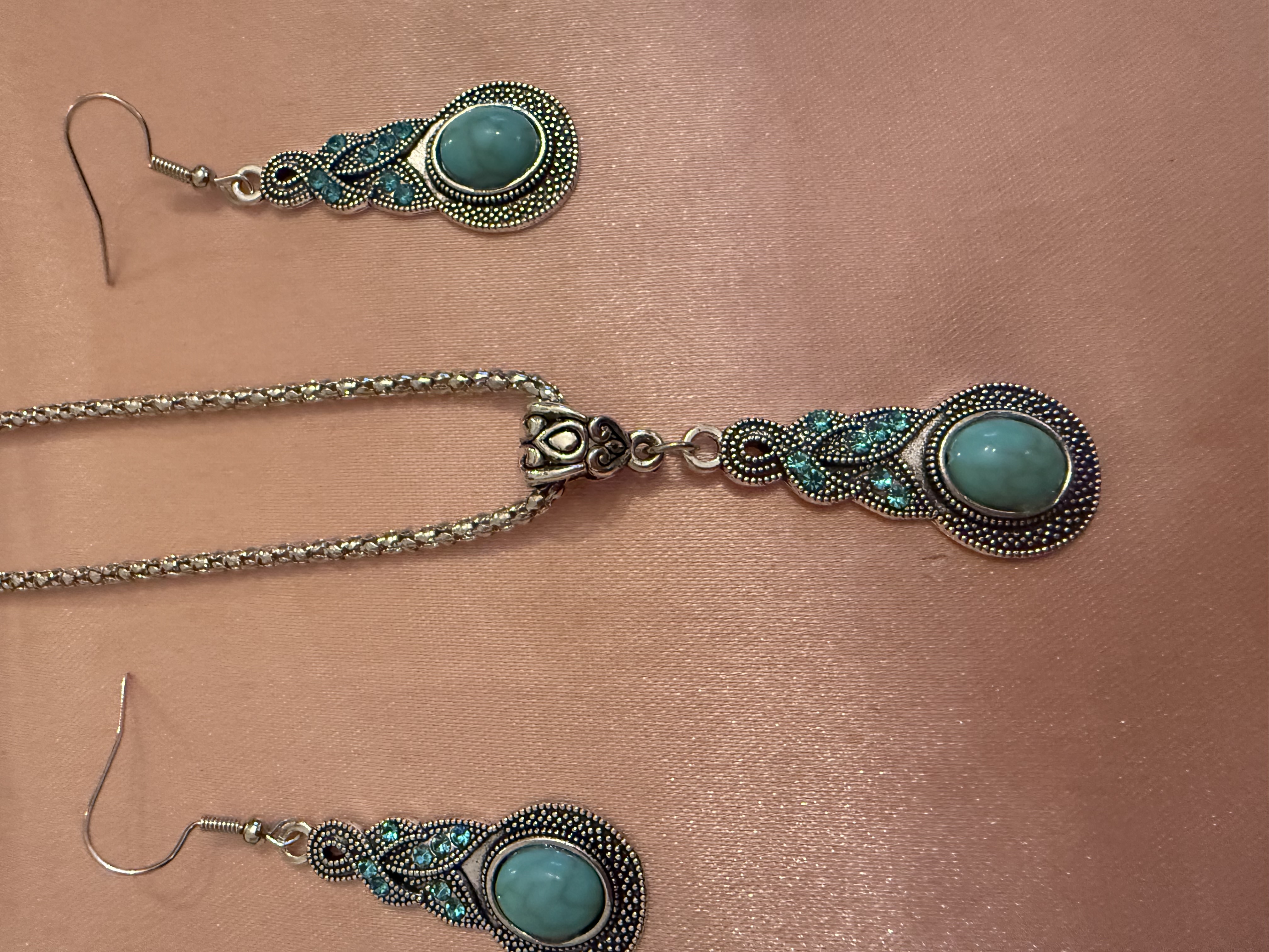 Turquoise earrings & necklace set