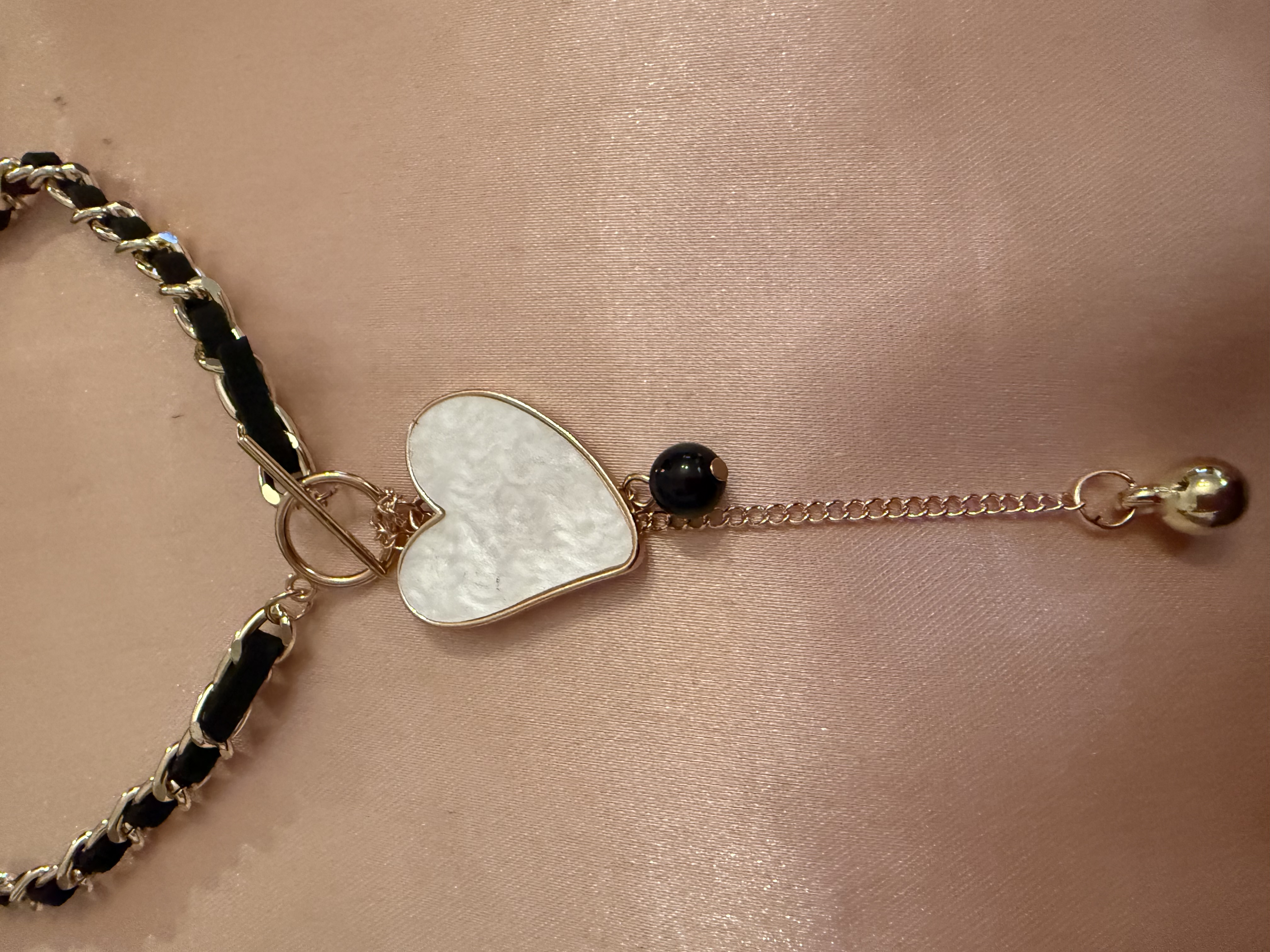 White heart necklace