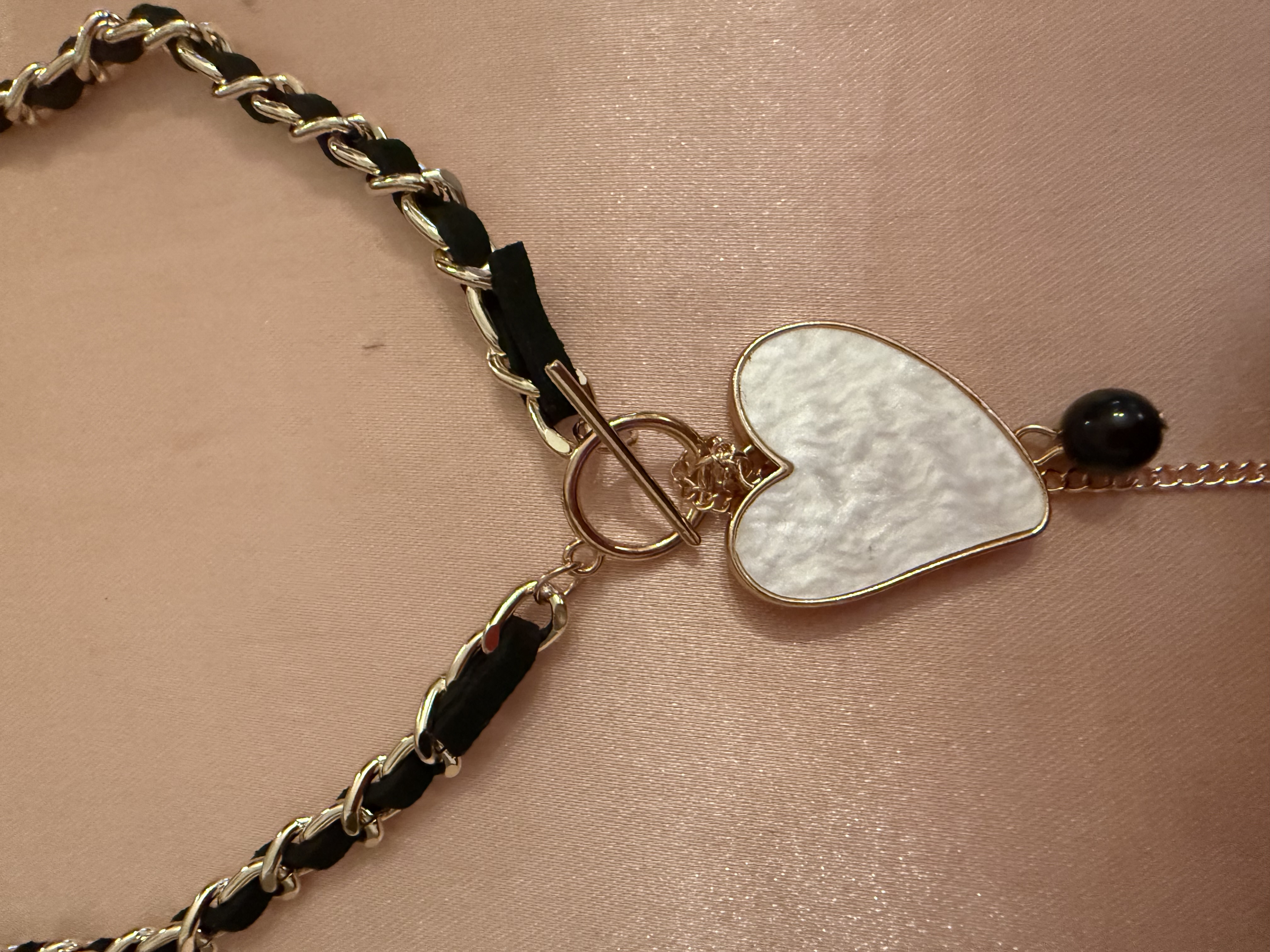 White heart necklace