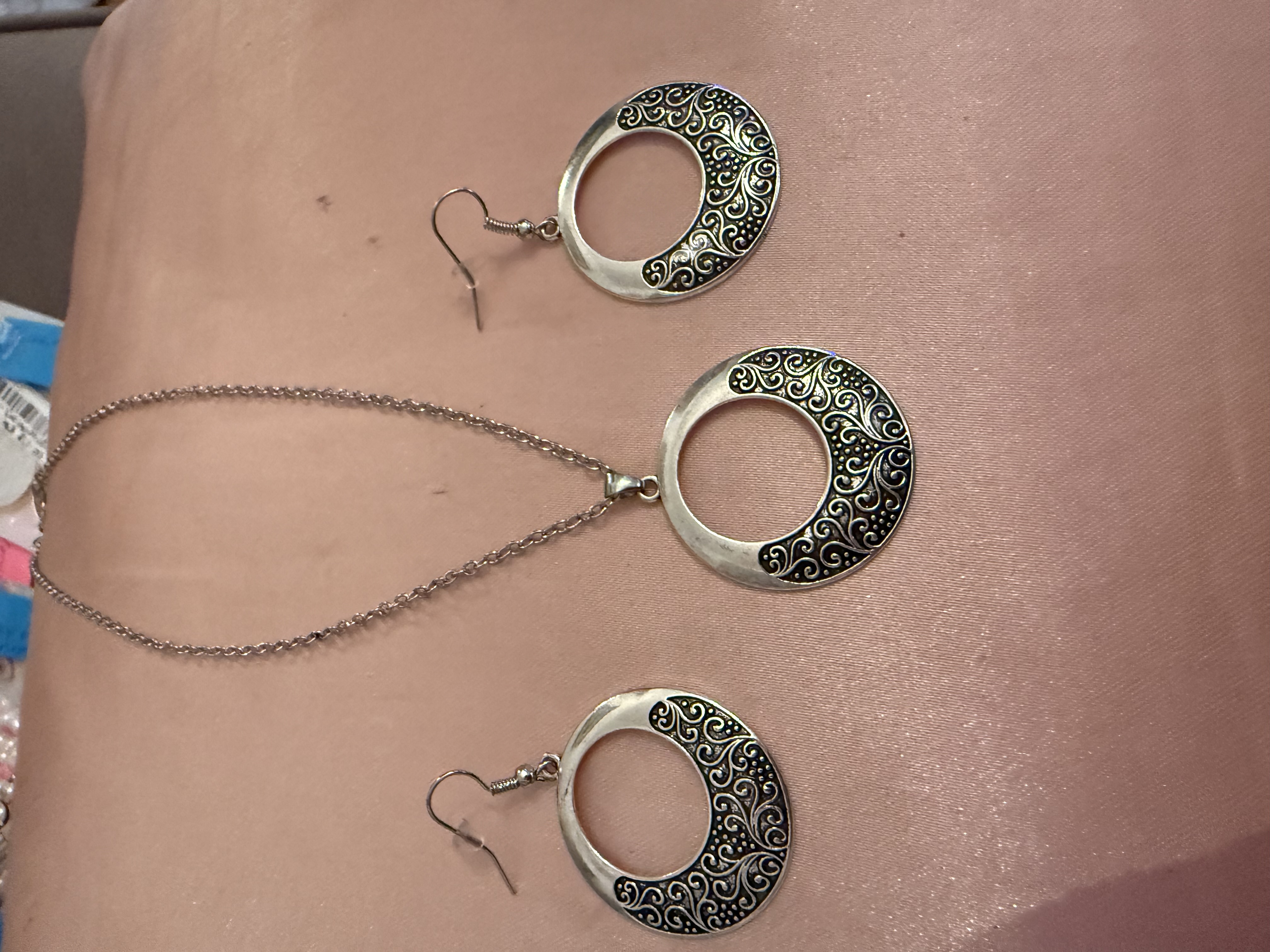 Earrings & necklace set/ silver tone