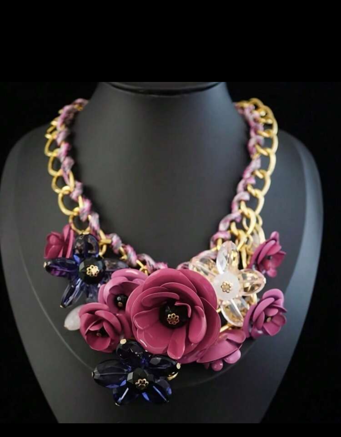 Big hot pink flowers necklace