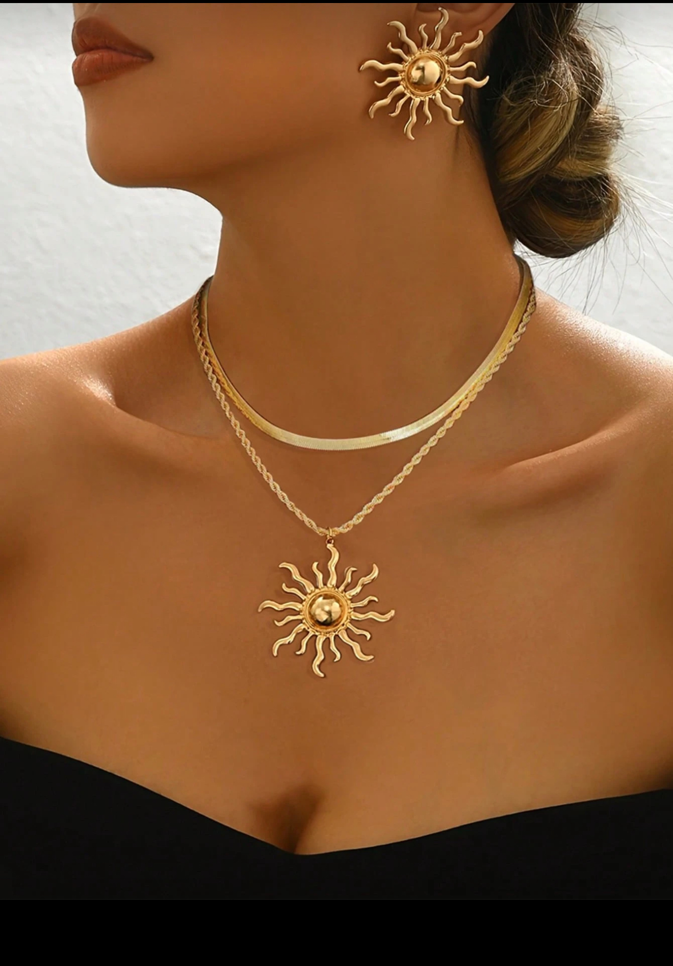 Earrings & Sun layered necklace
