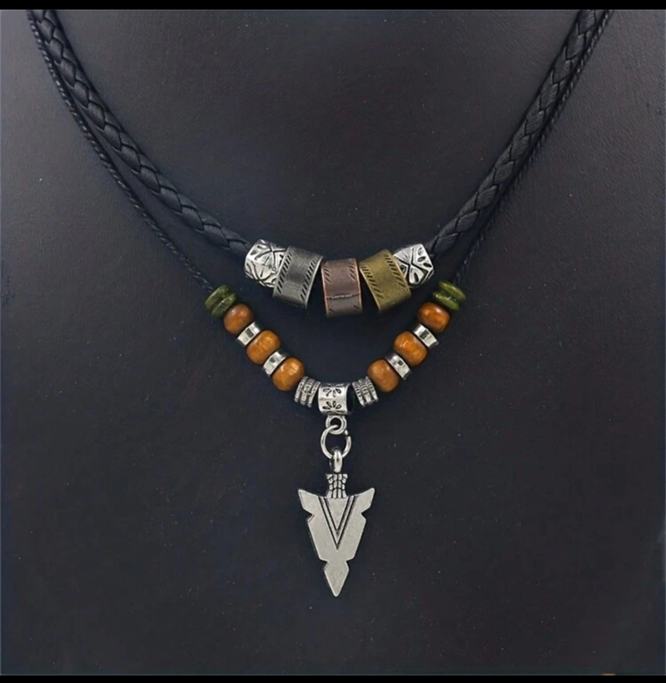 Men’s arrow necklace