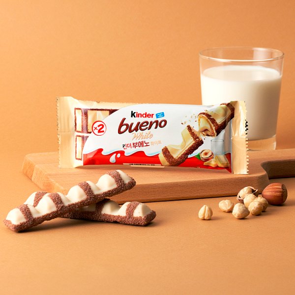 Kinder Bueno White Milk and Hazelnuts 2 Pieces 39g