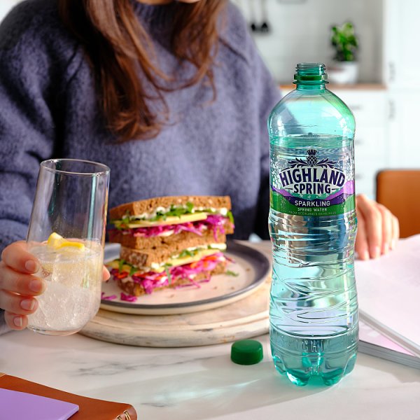 Highland Spring Sparkling Water 500ml