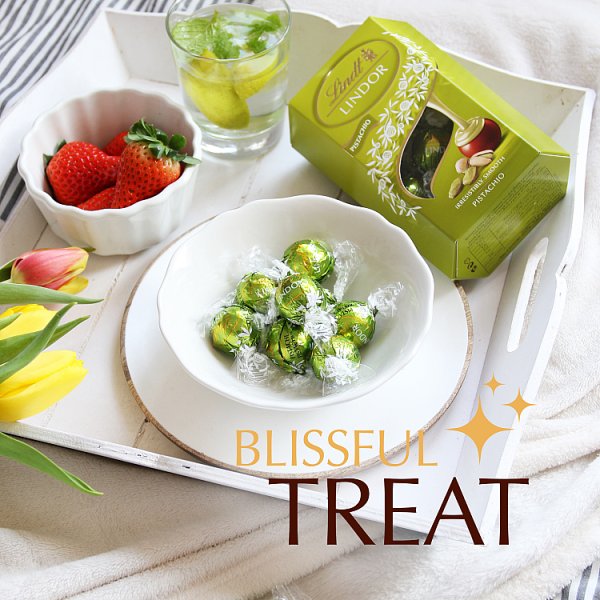Lindt Lindor Pistachio Milk Chocolate Truffles Box 200g