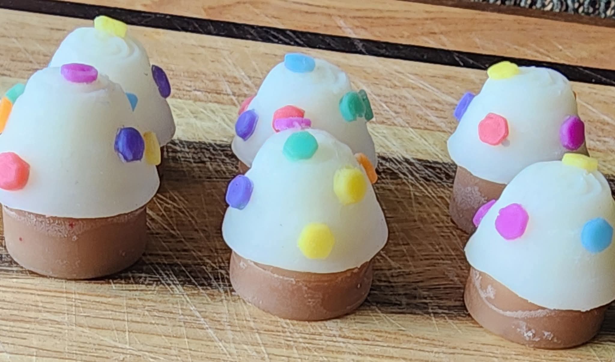 Rainy's cupcake luxury wax melts