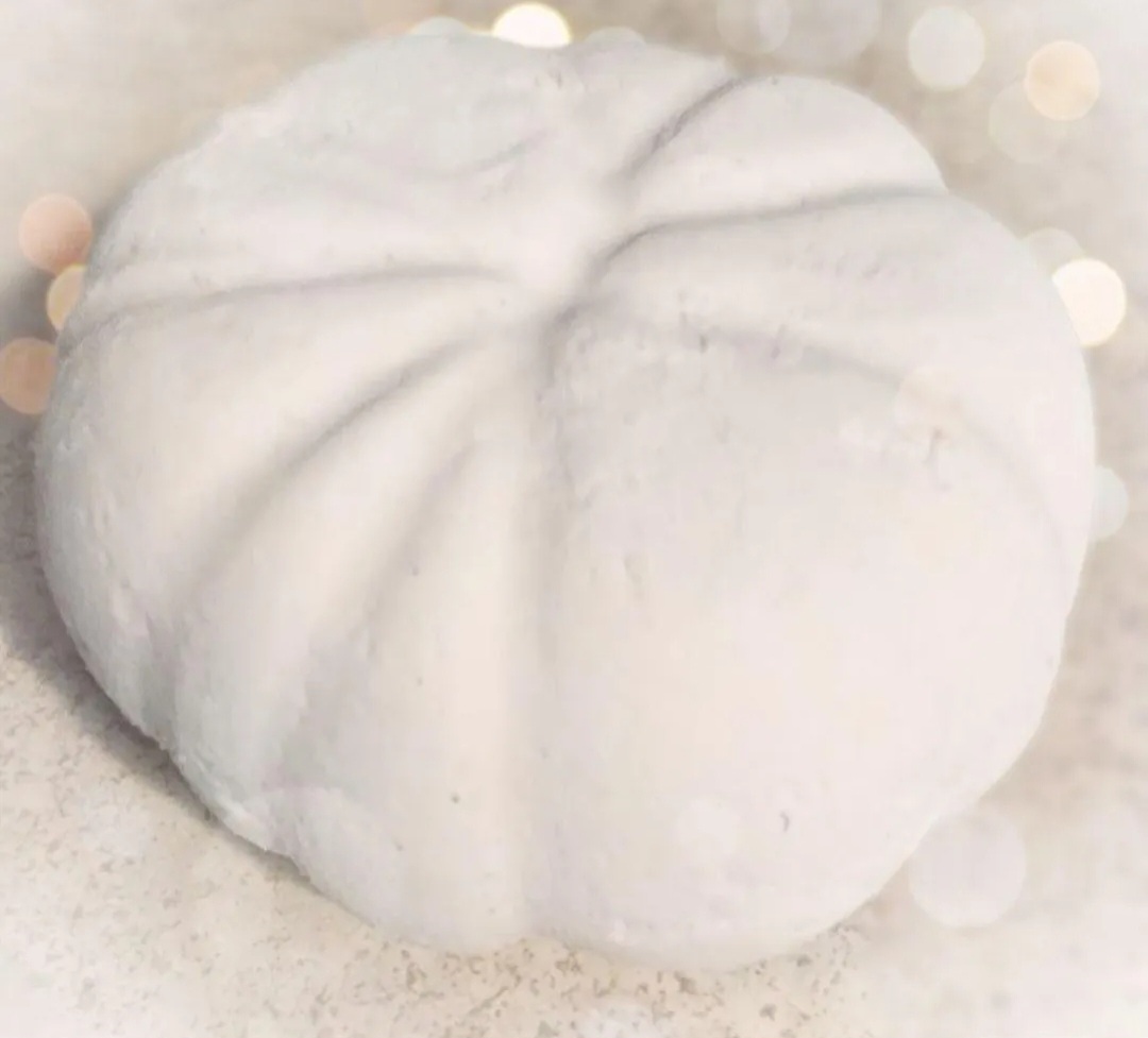 The shoe fits bath bomb