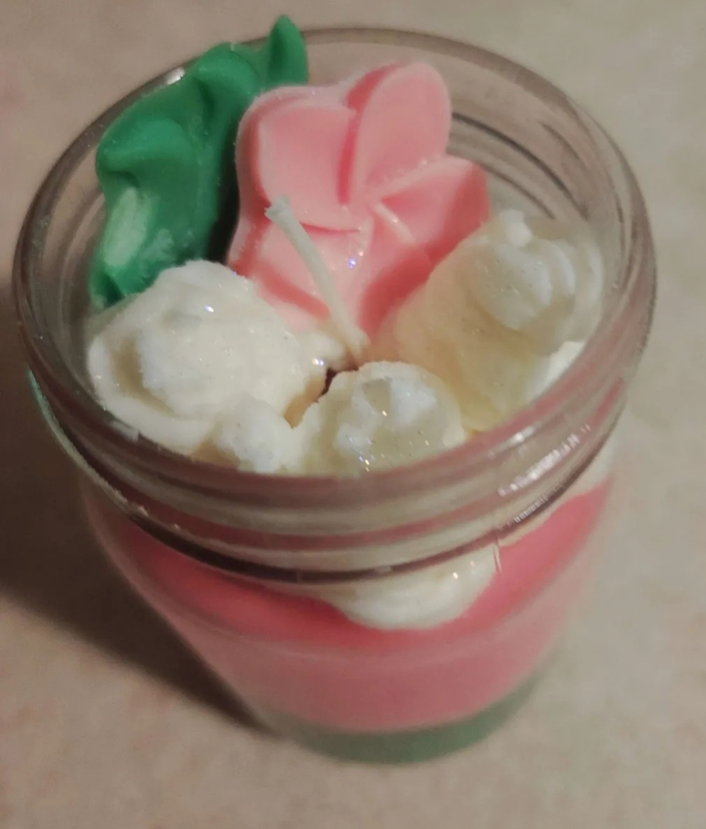 The ocean is calling luxury candle