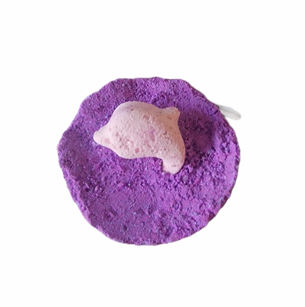 Mya Rain bath bomb