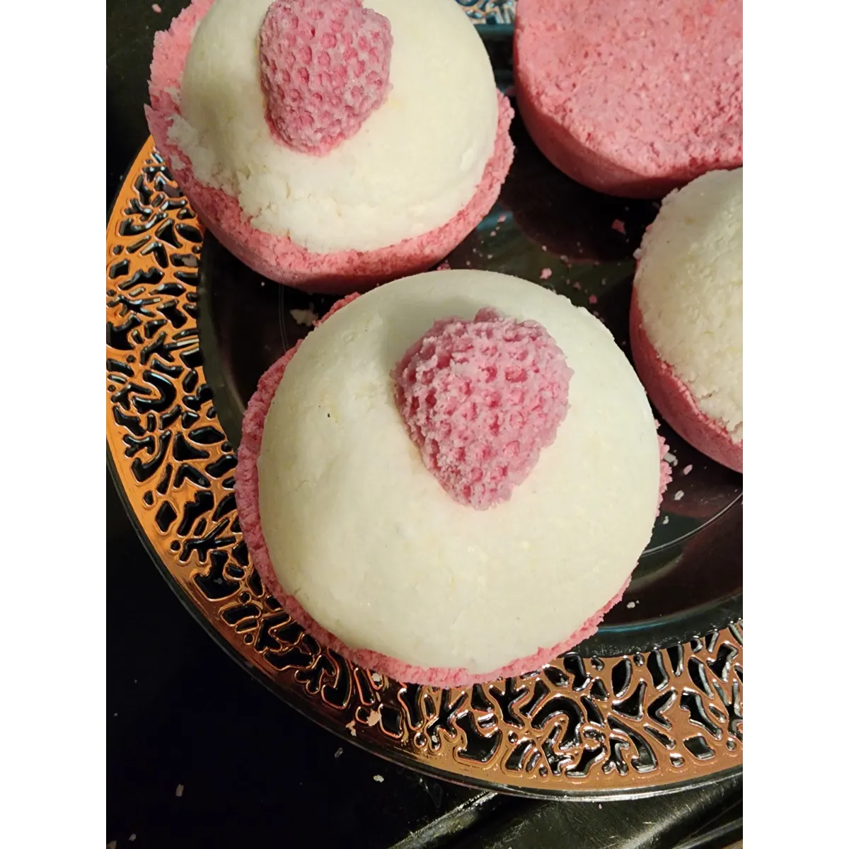 Strawberry zencake bath bomb