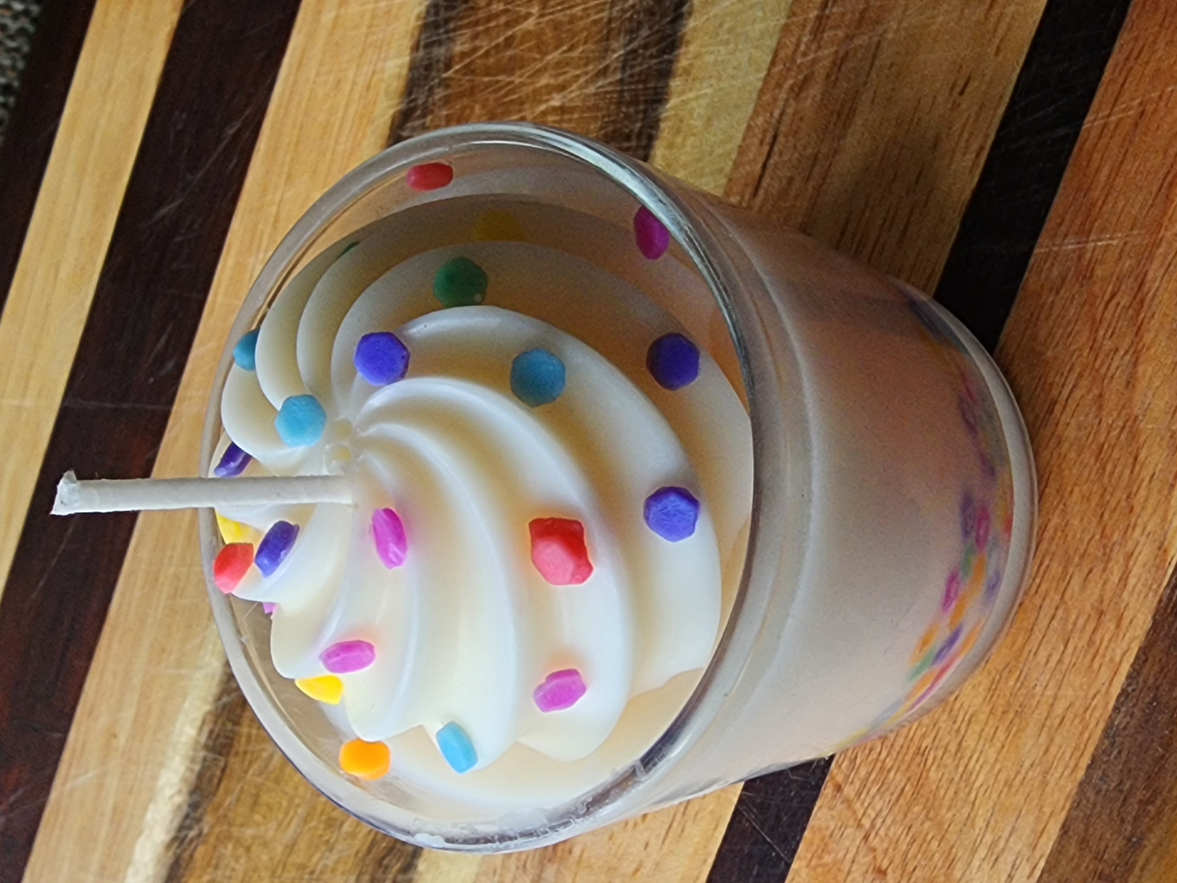 Rainy's cupcakes luxury candle