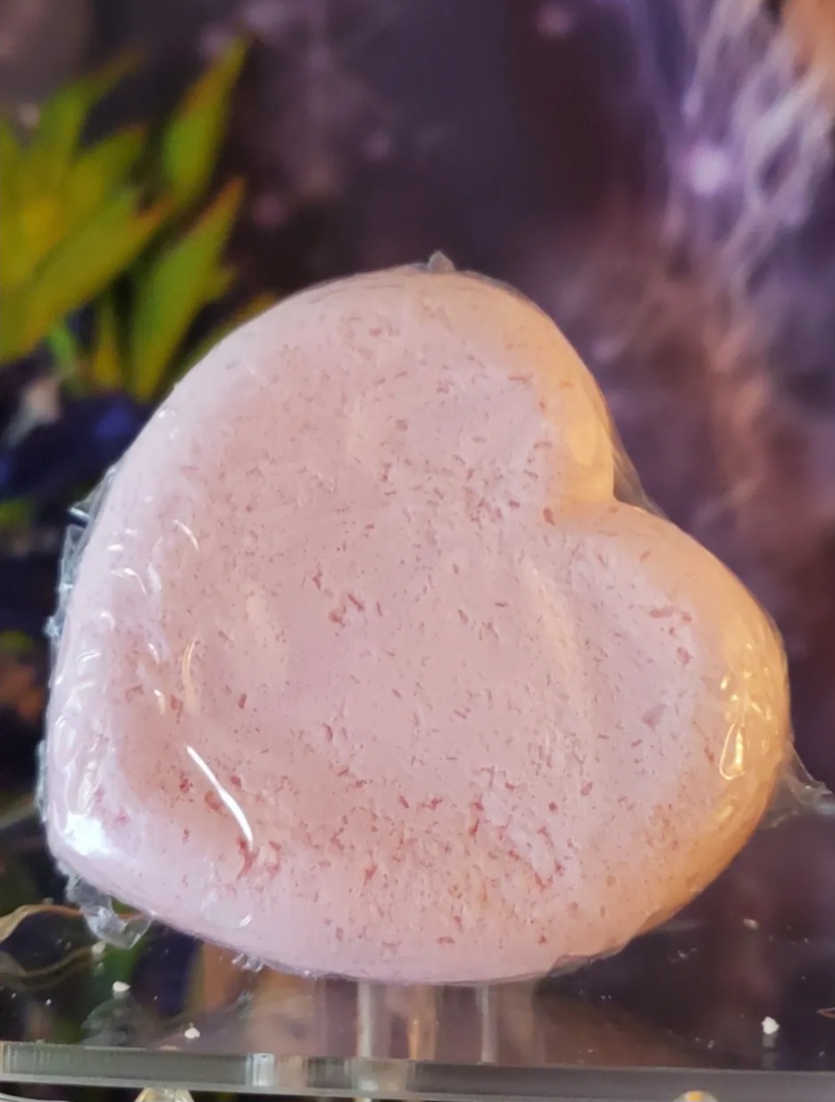A Romance bath bomb
