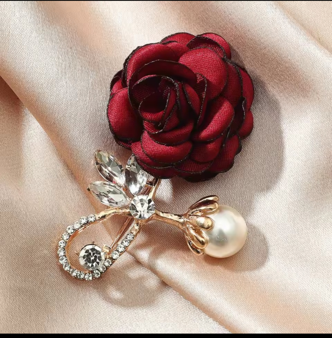 Red Rose imitation pearl & crystal brooch