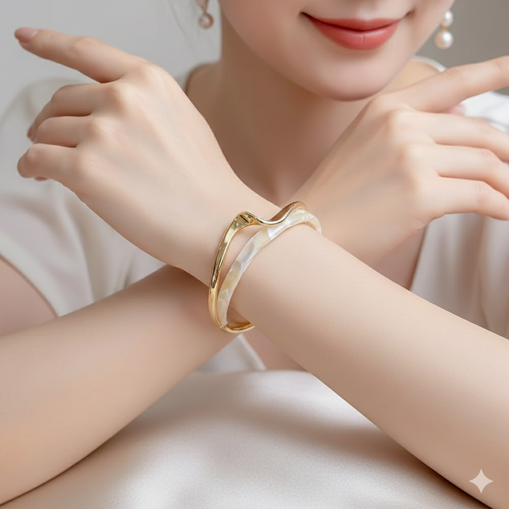 Trendy Fashion Bangle