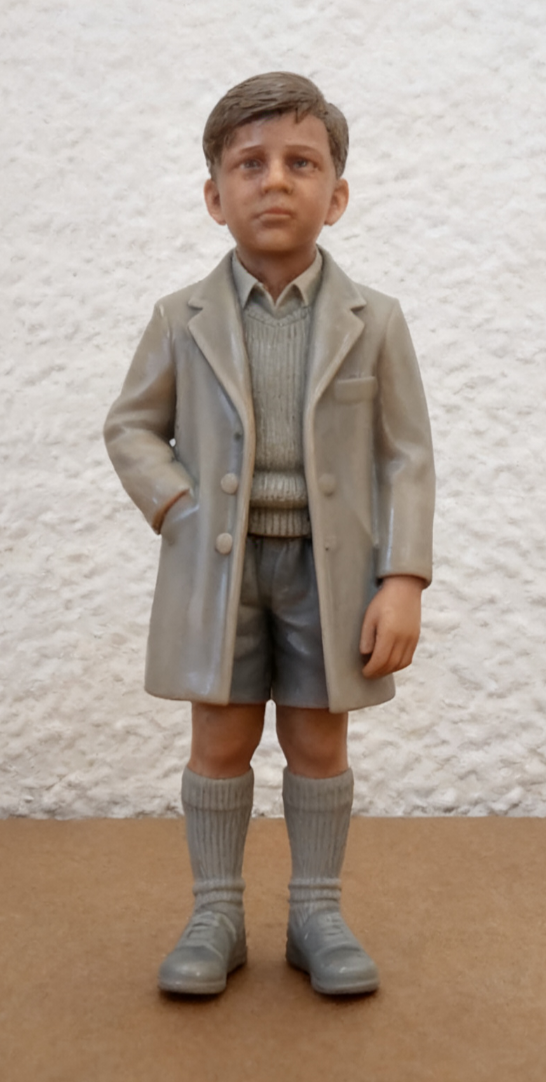 Boy Waiting Figure G Scale & LGB
