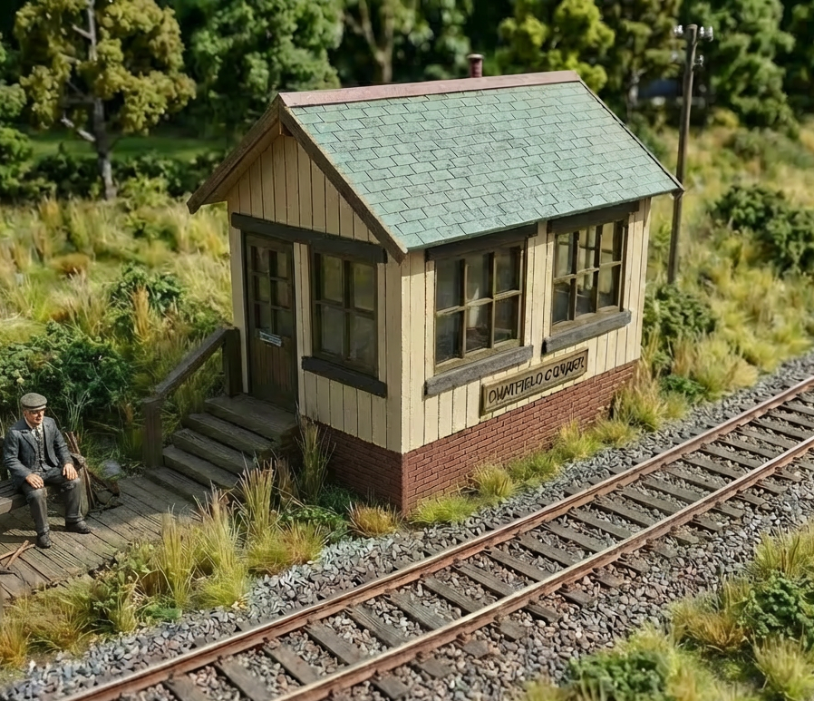 Chatfield Corner Signal Box 16mm Scale