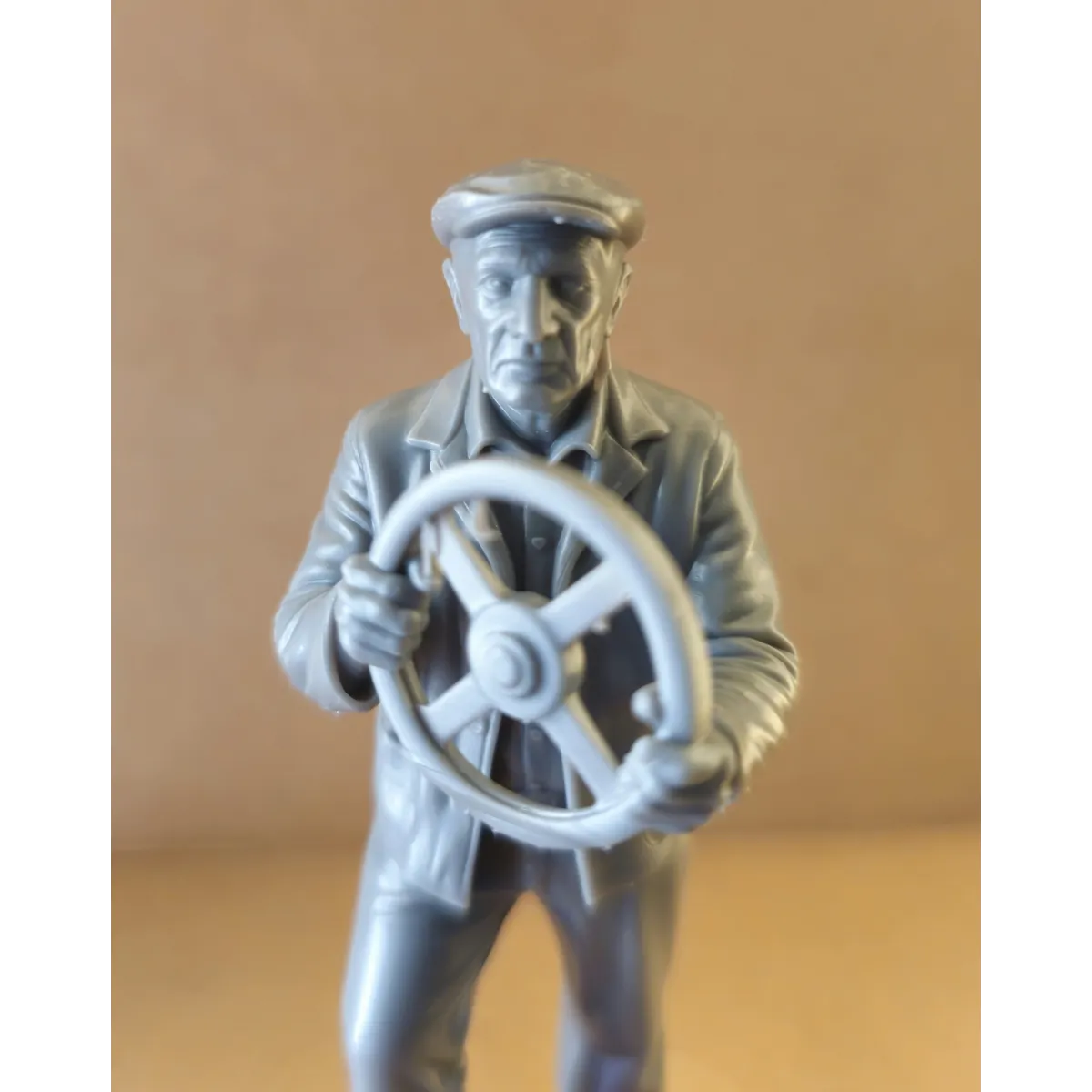 Water Tower Operator Figure G Scale & LGB