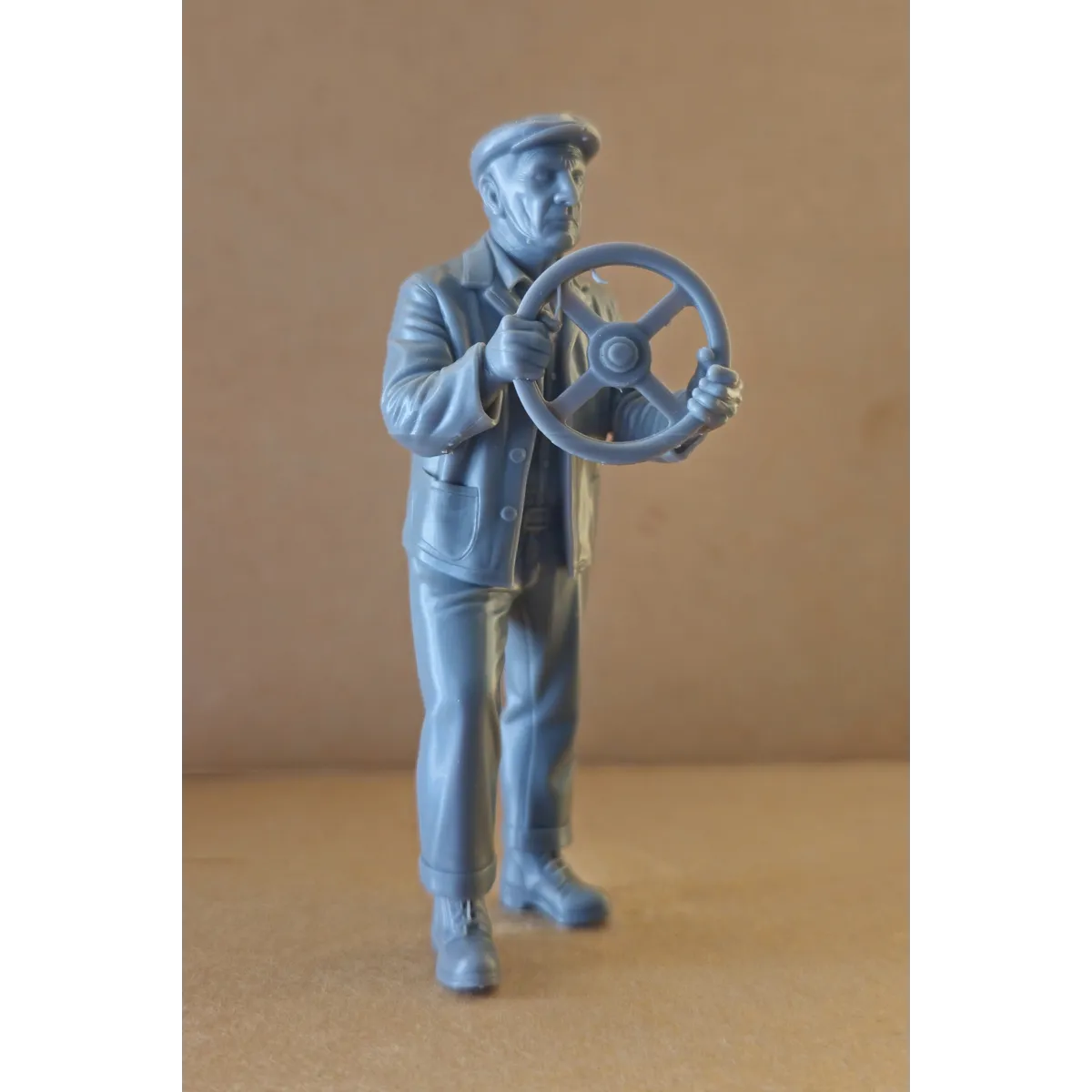 Water Tower Operator Figure G Scale & LGB