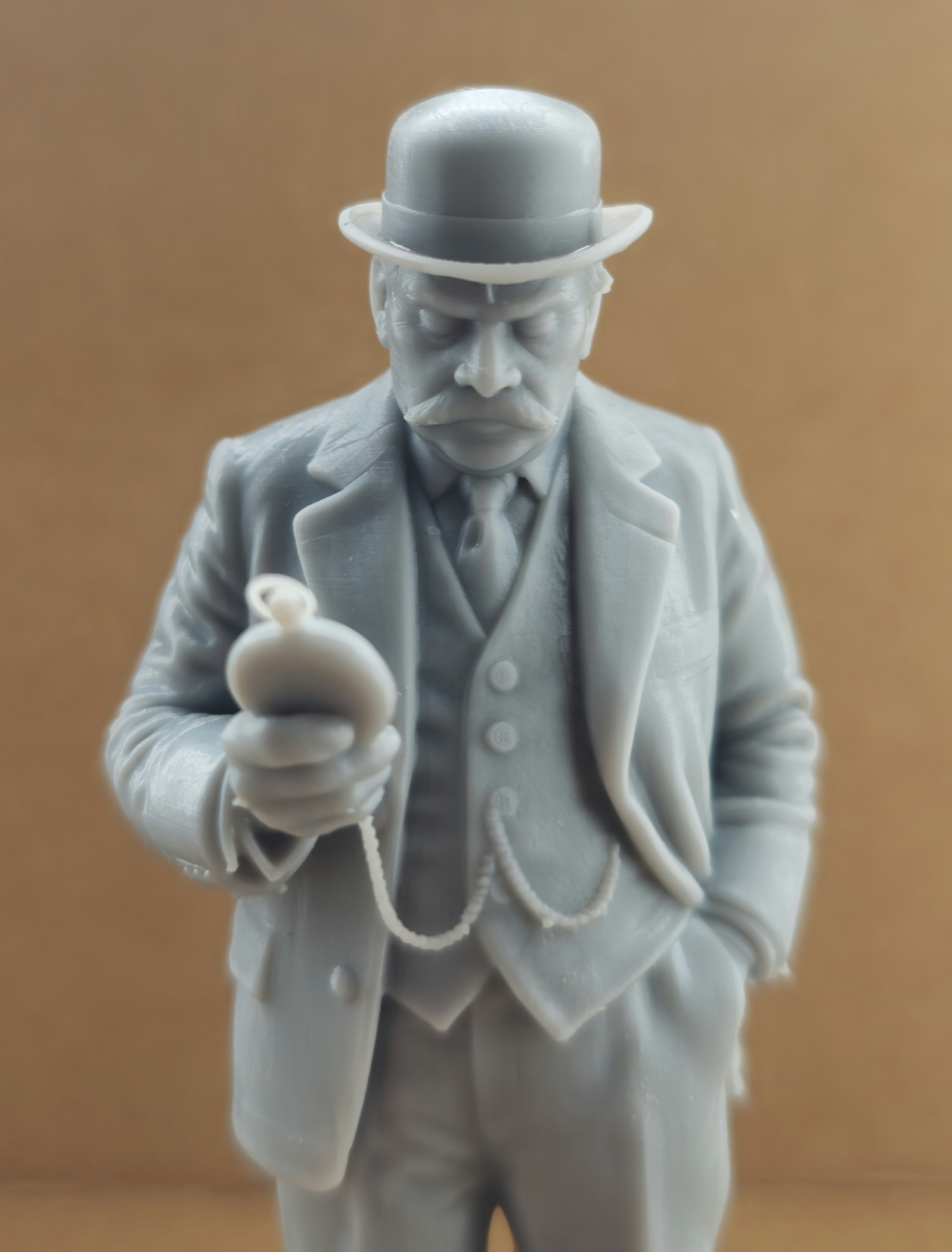 Man Looking At Pocket Watch Figure 16mm Scale