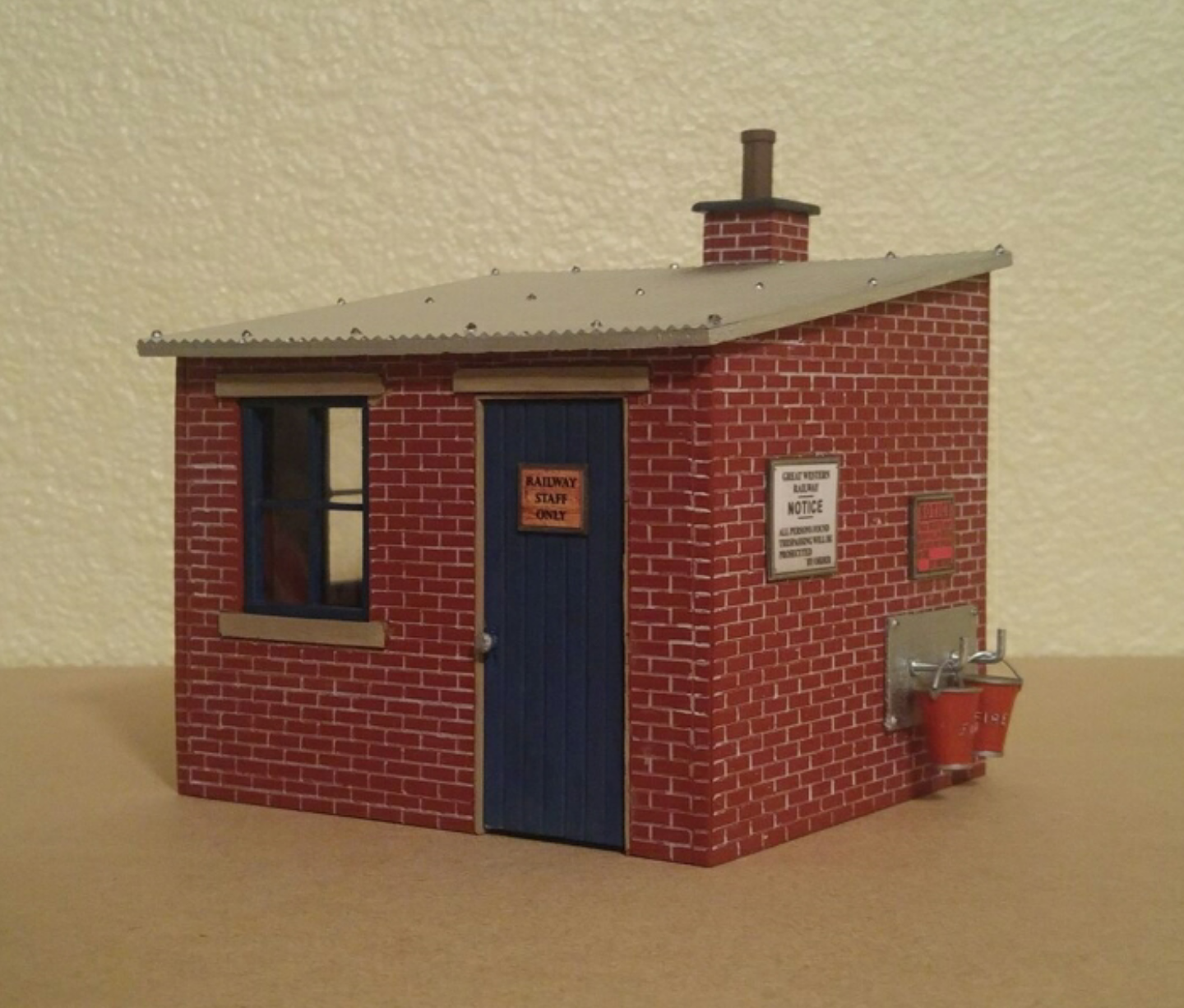 Platelayers Hut G Scale & LGB