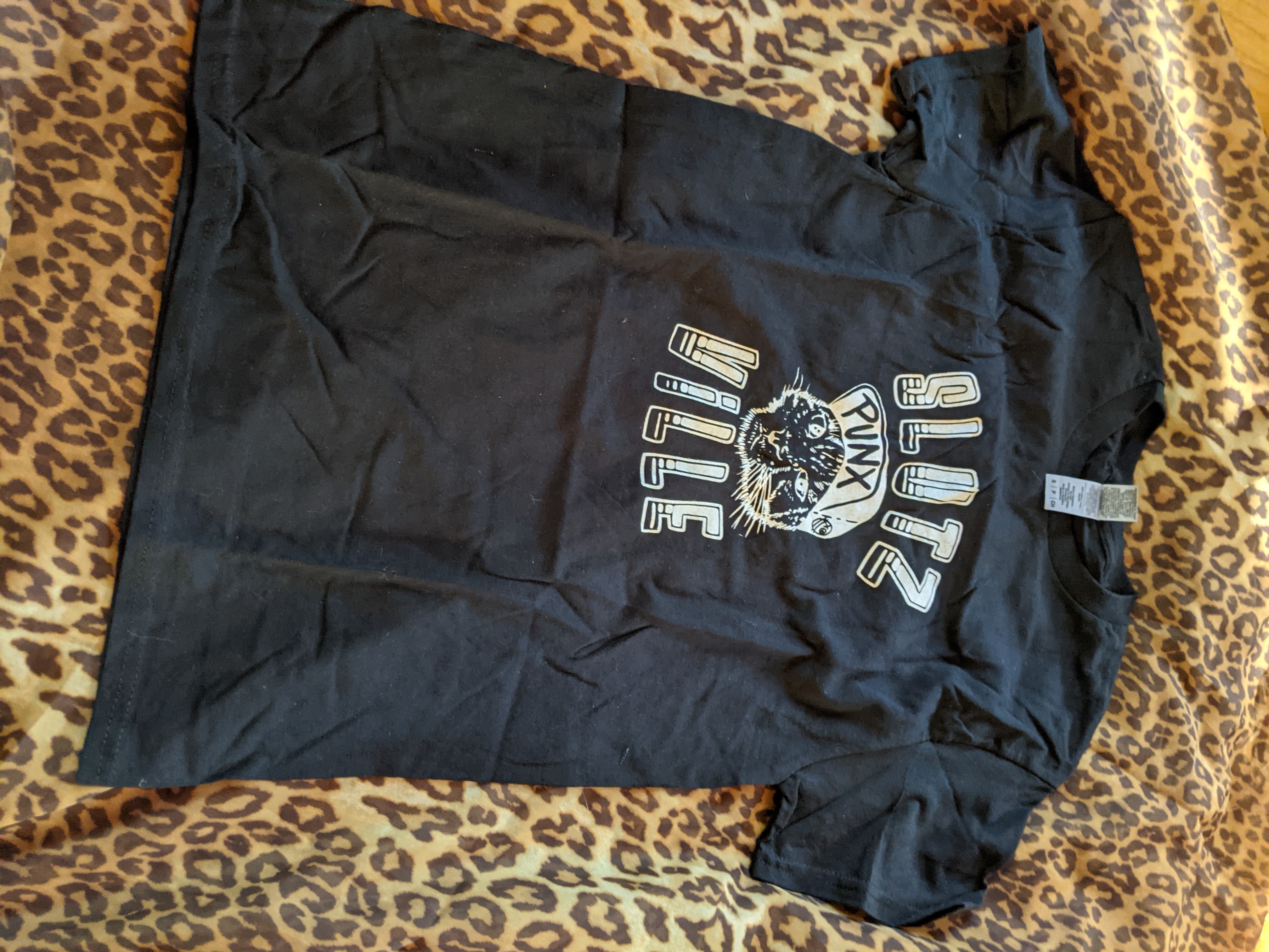 Slutzville T shirt size Adult Small