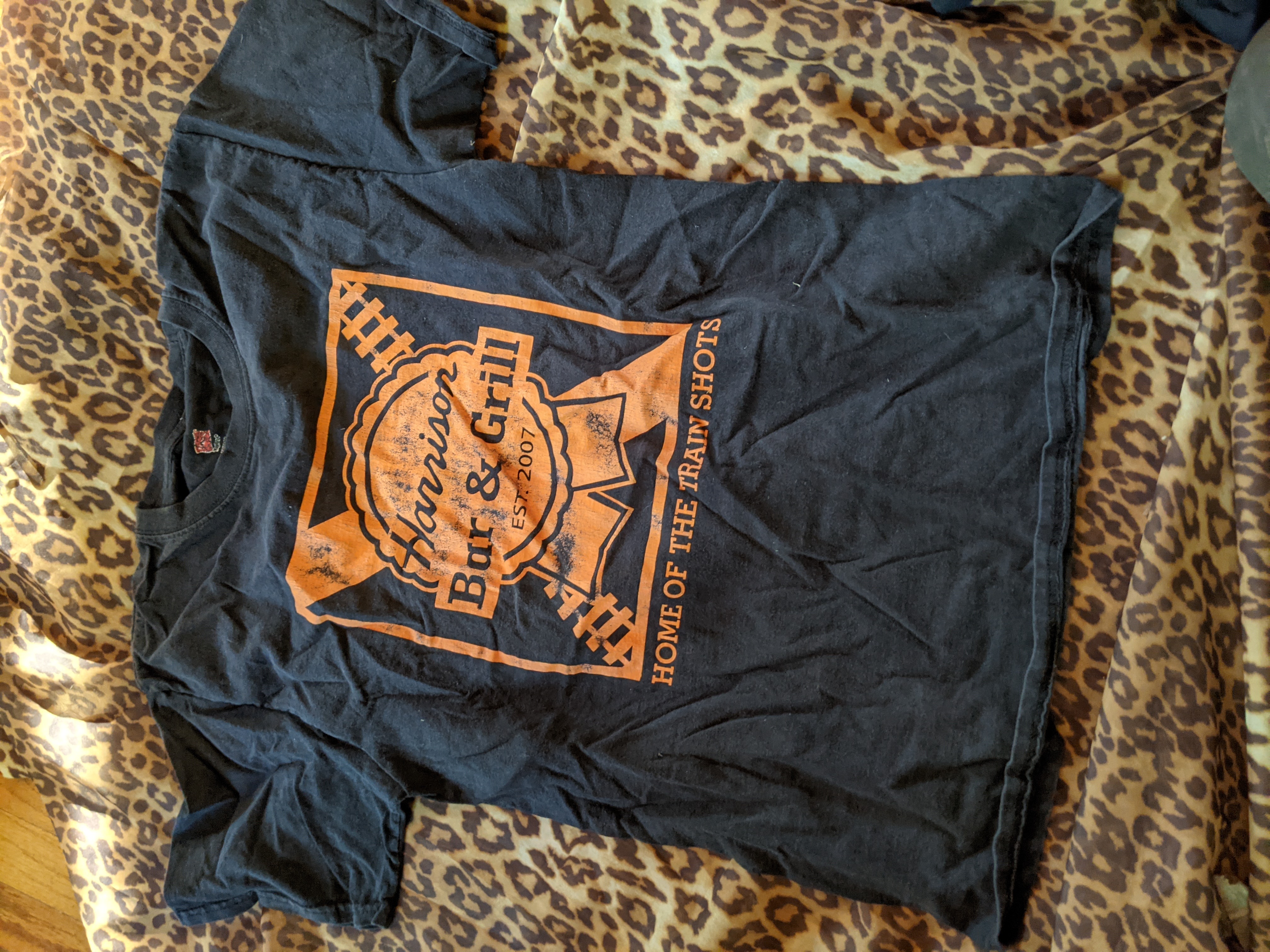 Harrison Bar & Grill Shirt size Small