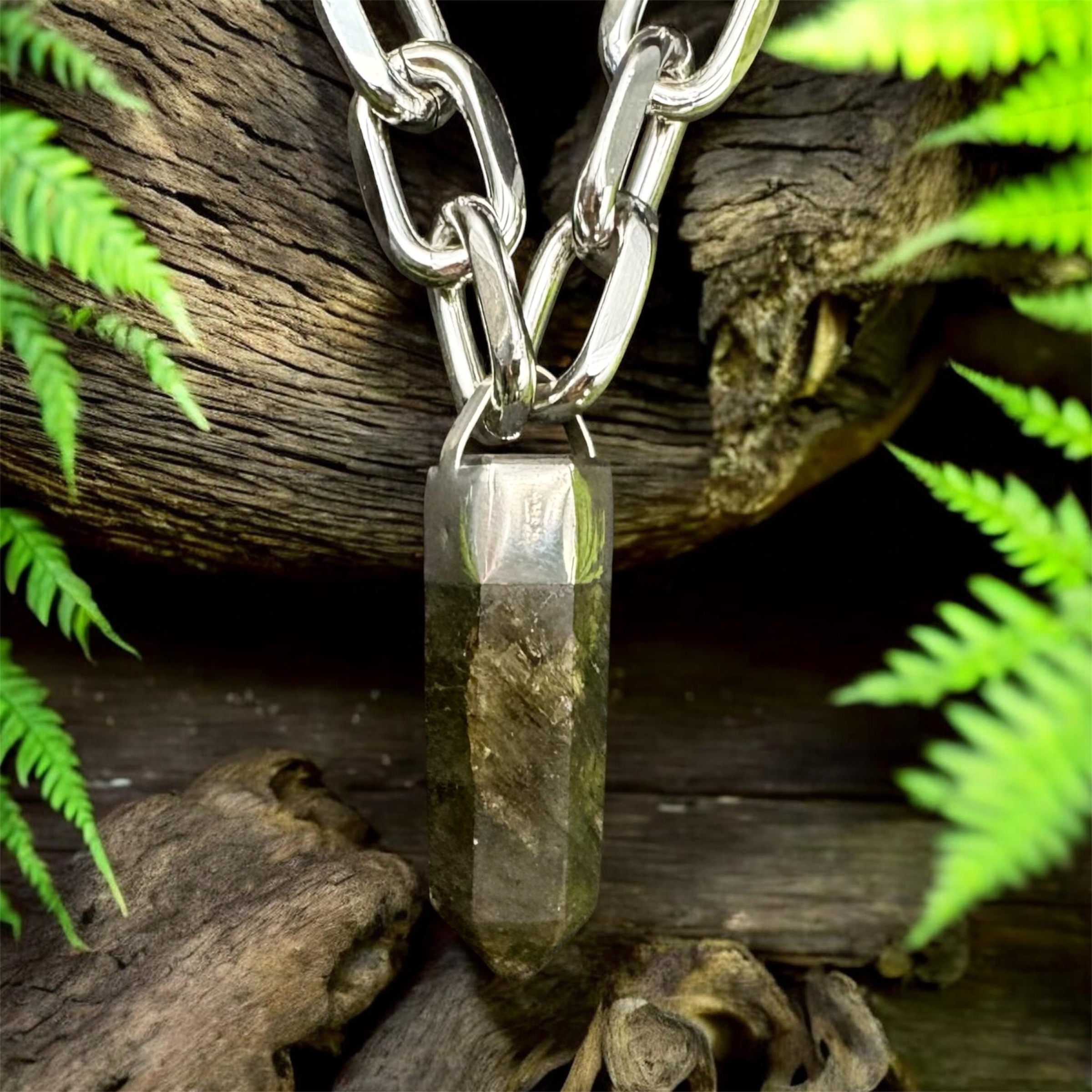 Laborodite Chunky Crystal Pendant Necklace