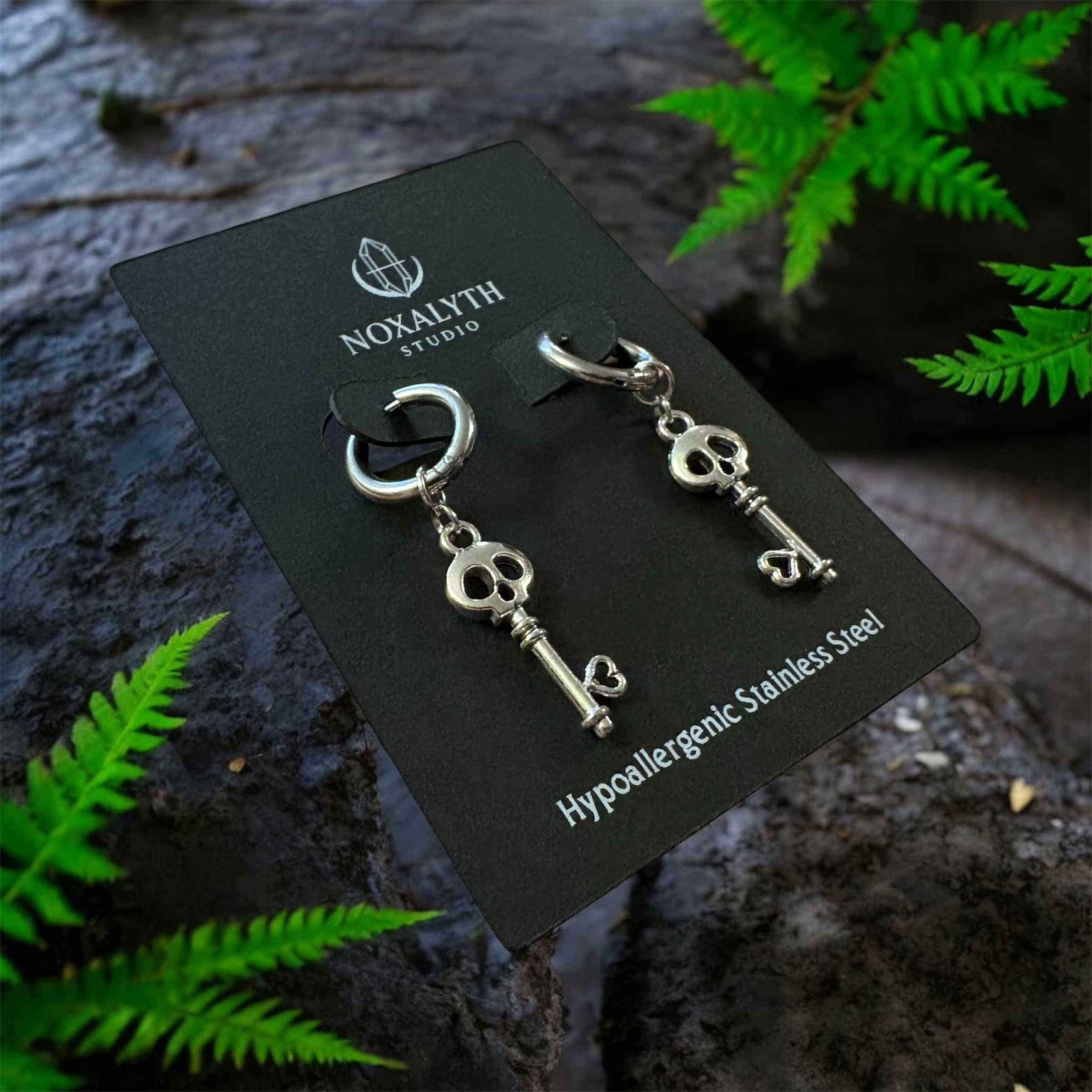 Skull Key Hoop Earrings Silver Tone – Stainless Steel Gothic Alt Grunge Jewellery