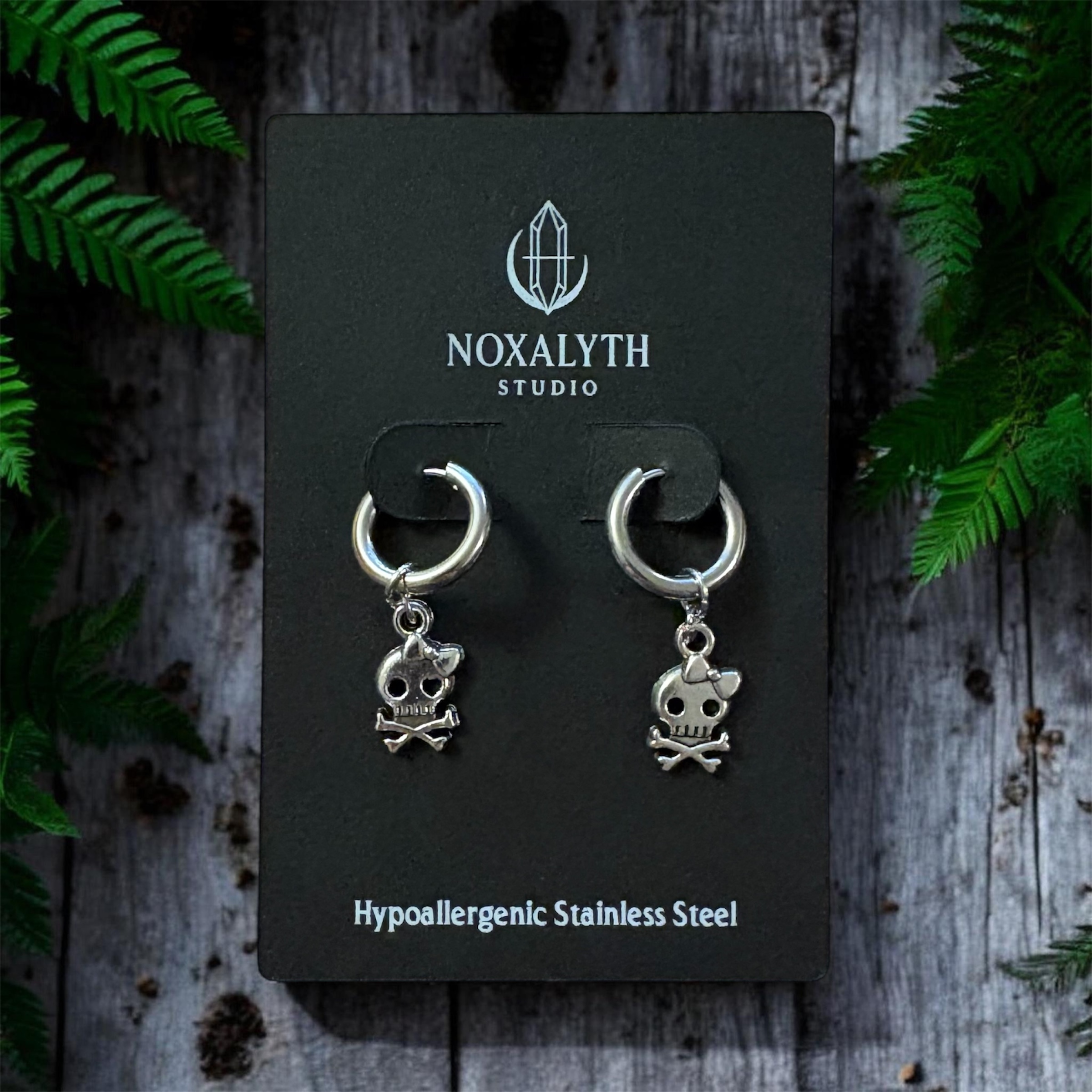 Cute Skull & Crossbones Hoop Earrings Silver Tone – Stainless Steel Gothic Alt Jewellery
