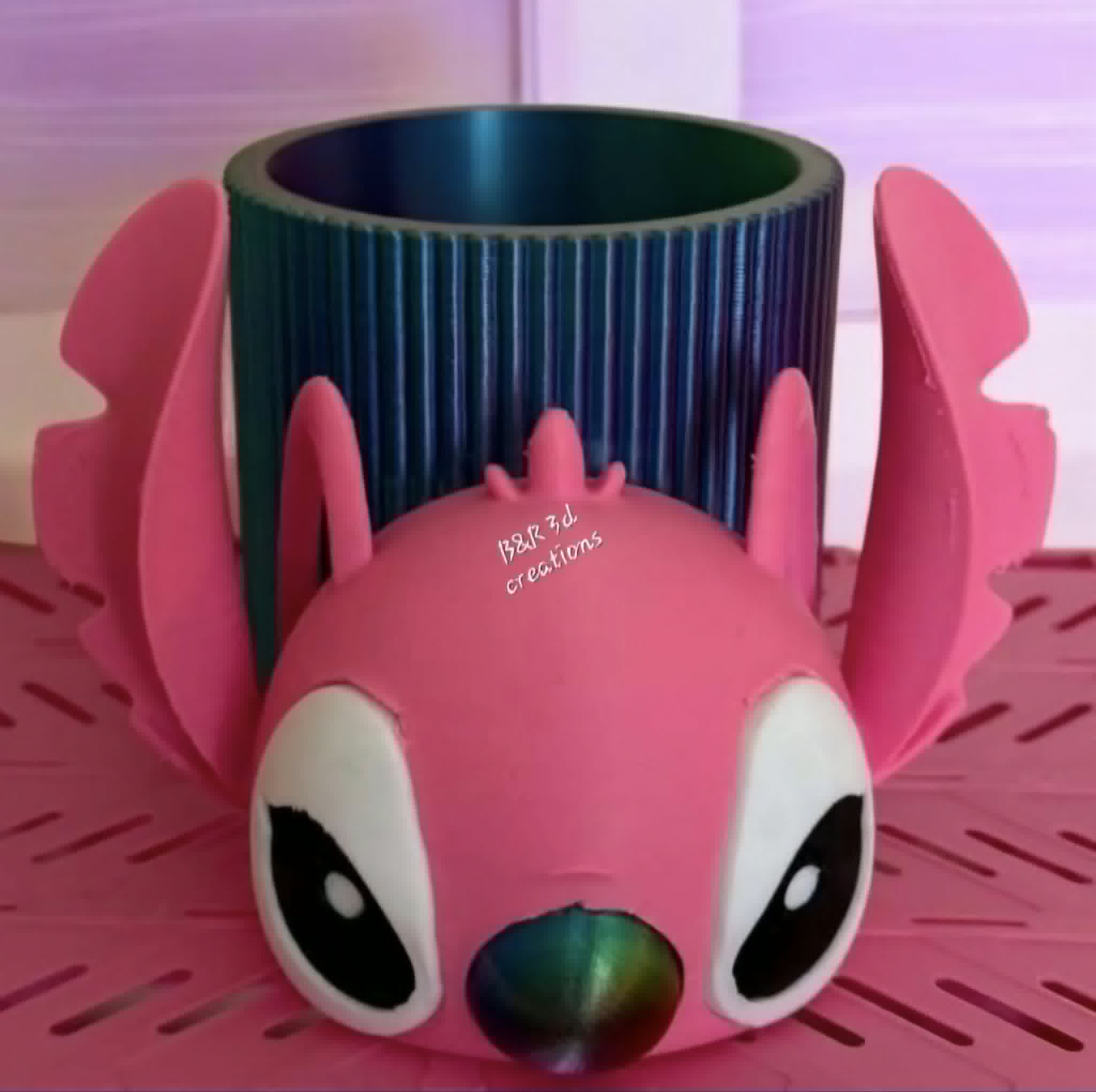 ALIEN PEN POT